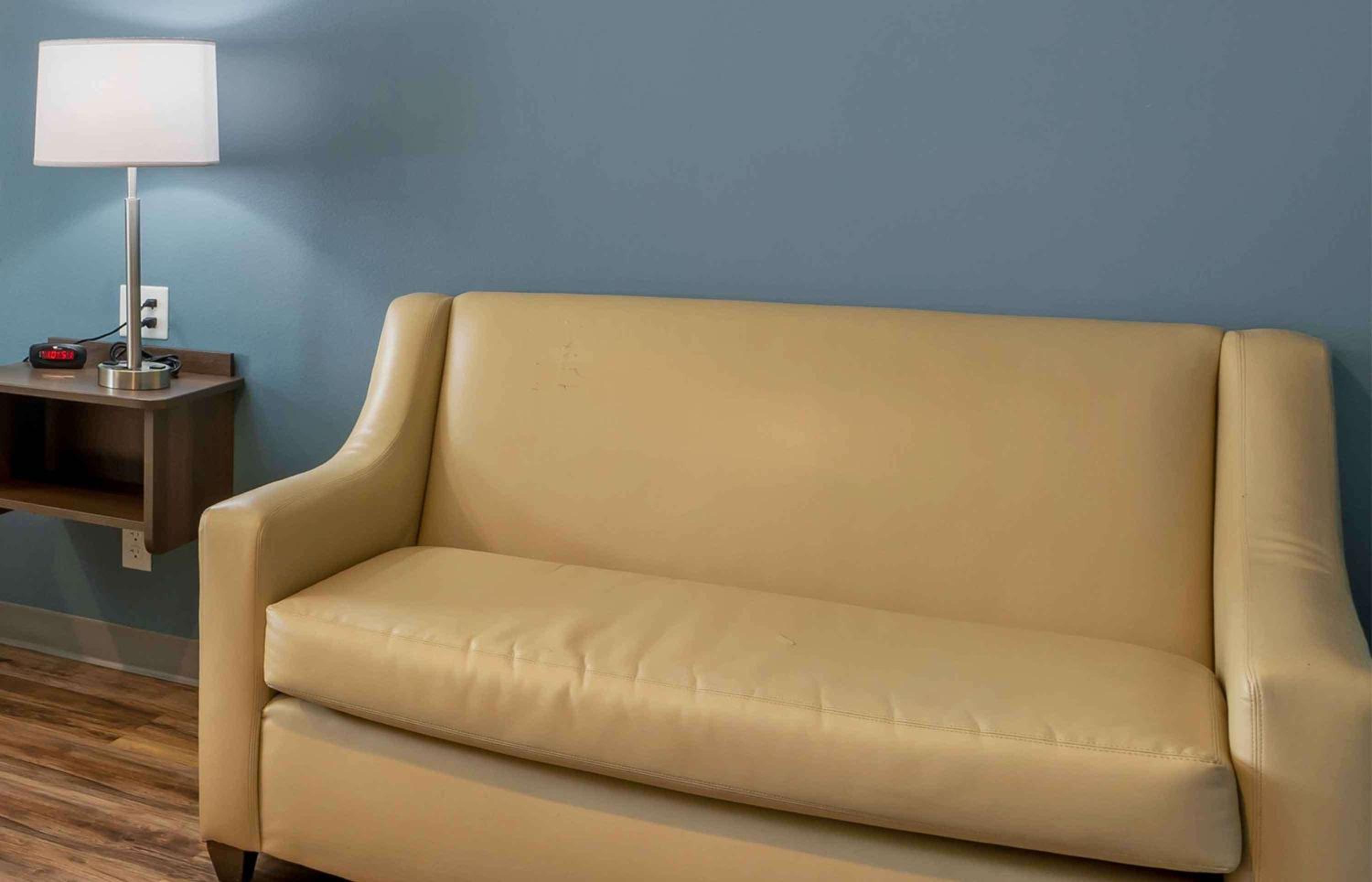 Deluxe King Studio - Photo 1