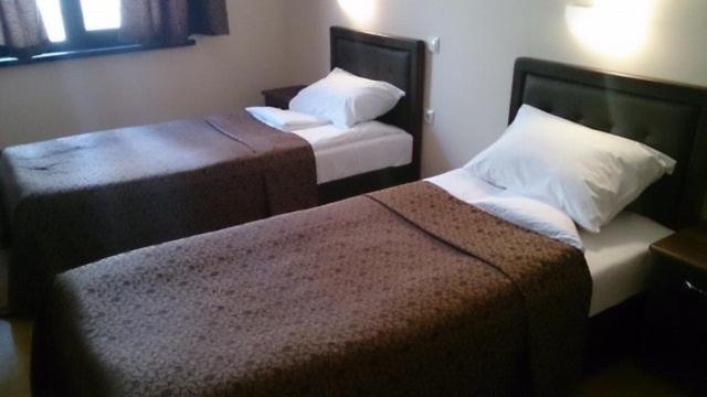 Double or Twin Room with Balcony - Photo 14