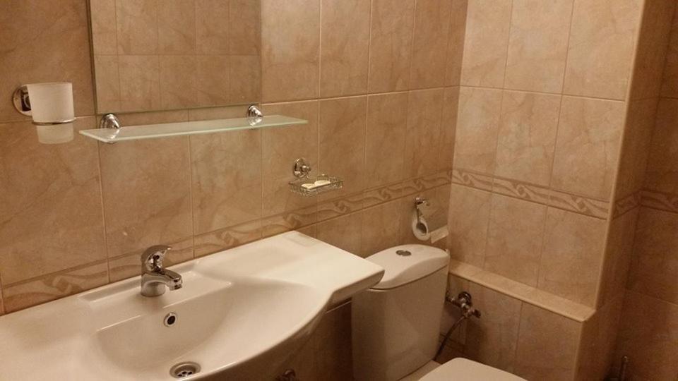 Double or Twin Room with Balcony - Photo 11