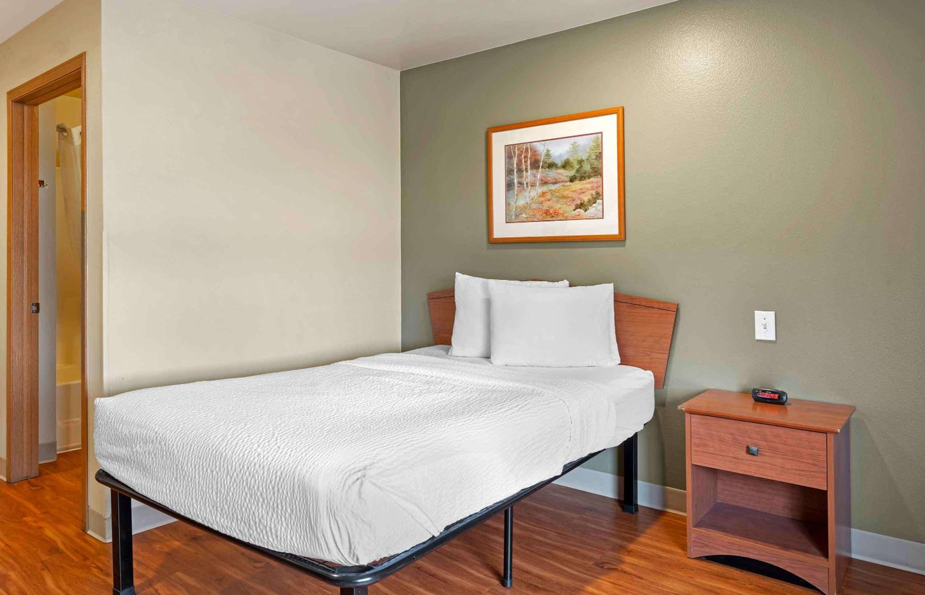 Standard Double Room - Non-Smoking photo 1