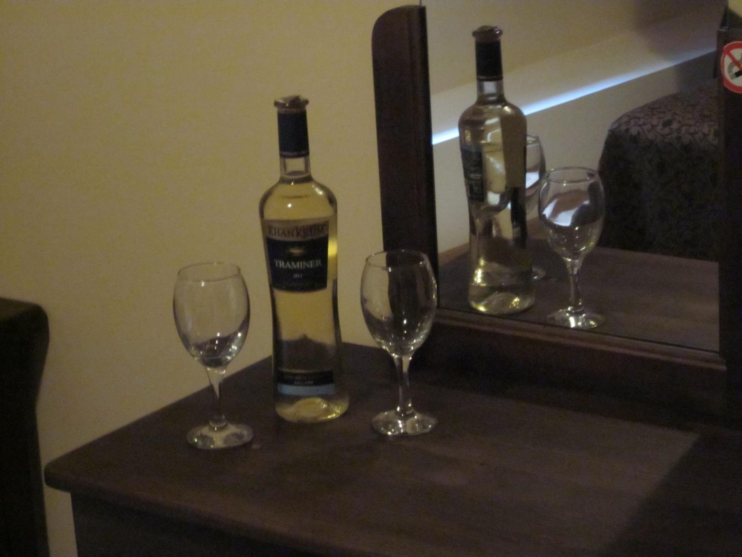 VIP Suite - Photo 2