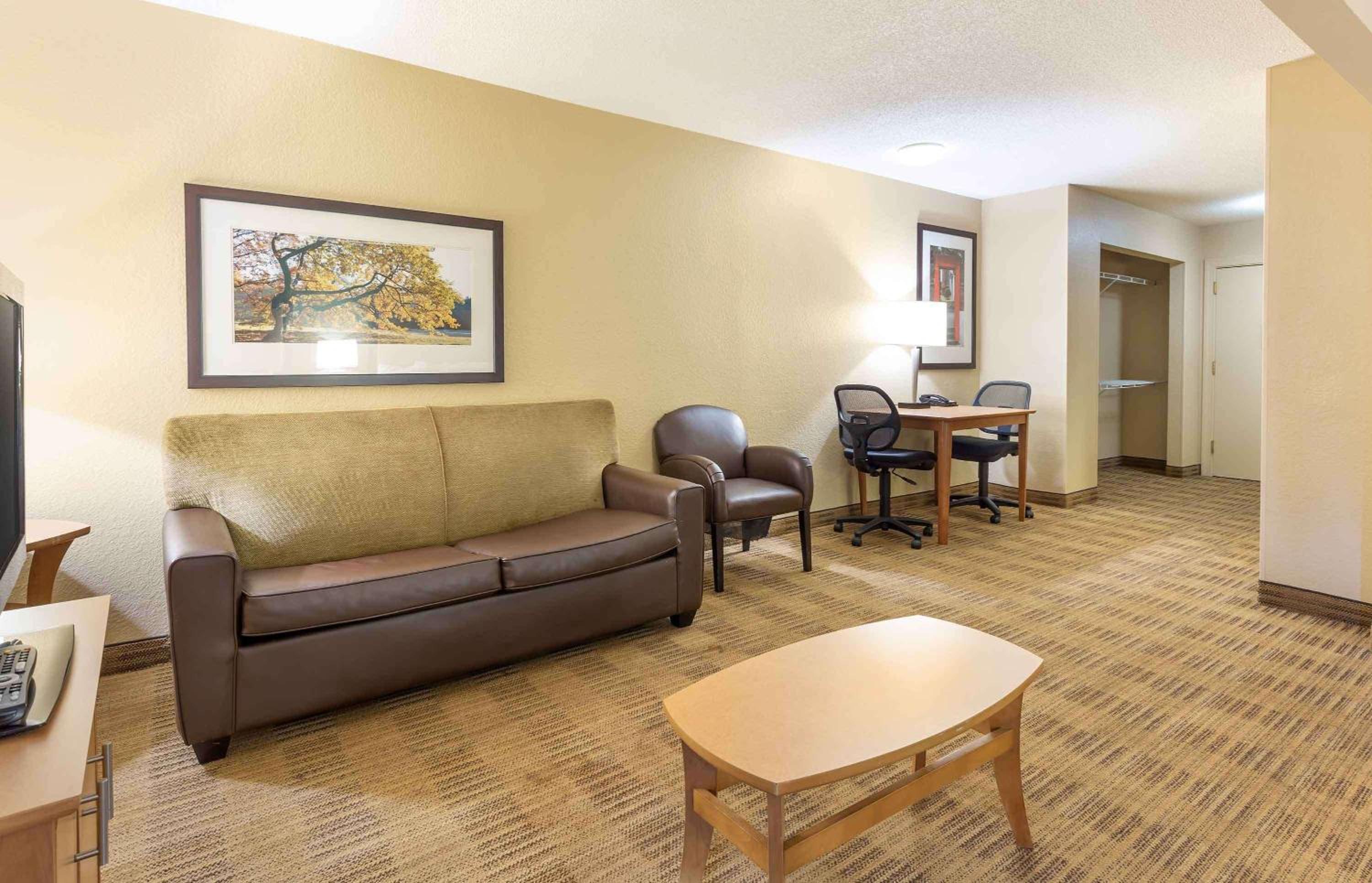 Deluxe Studio with 2 Double Beds - Non-Smoking - Photo 10