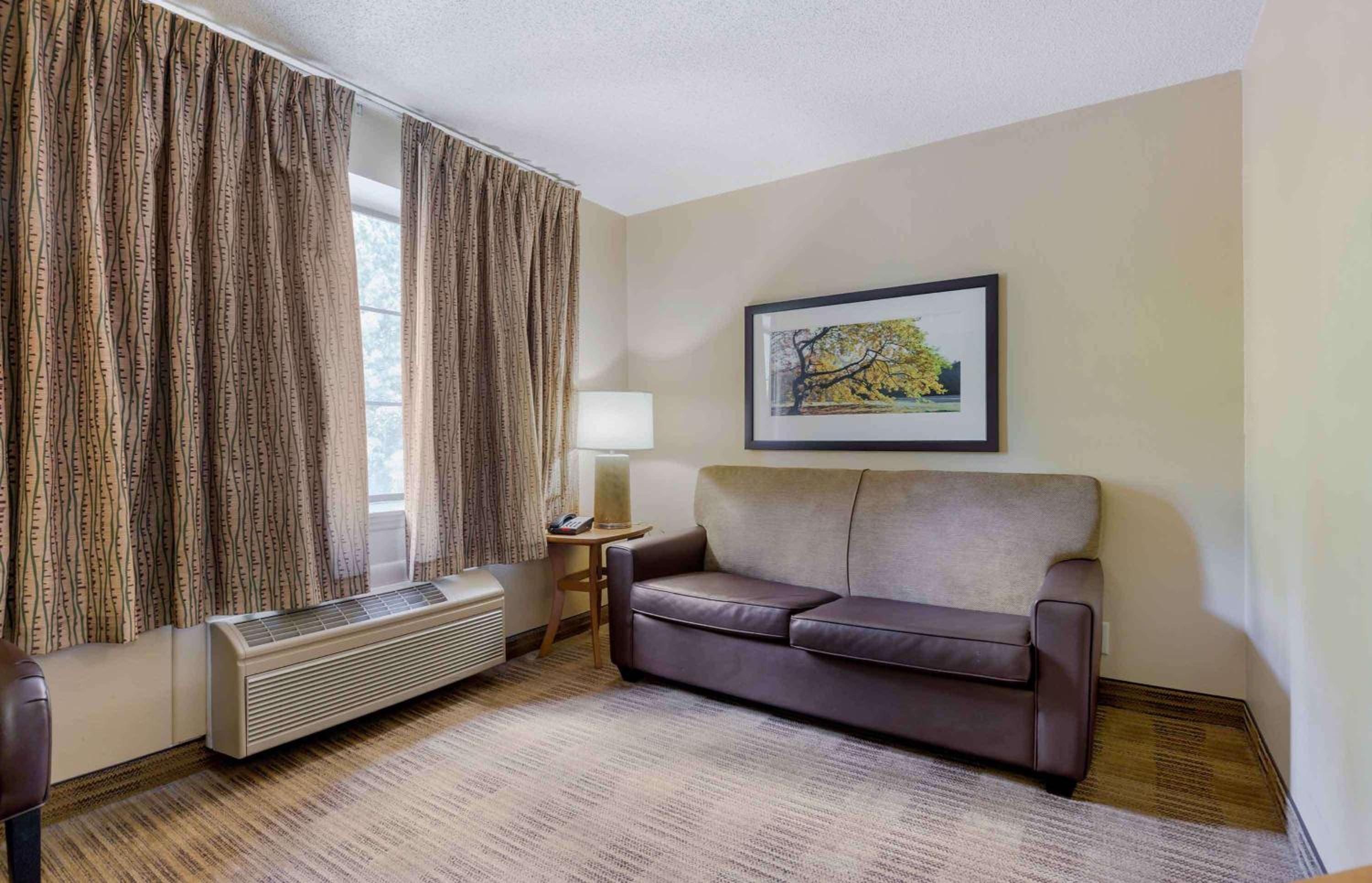 Deluxe Studio with 2 Double Beds - Non-Smoking - Photo 8