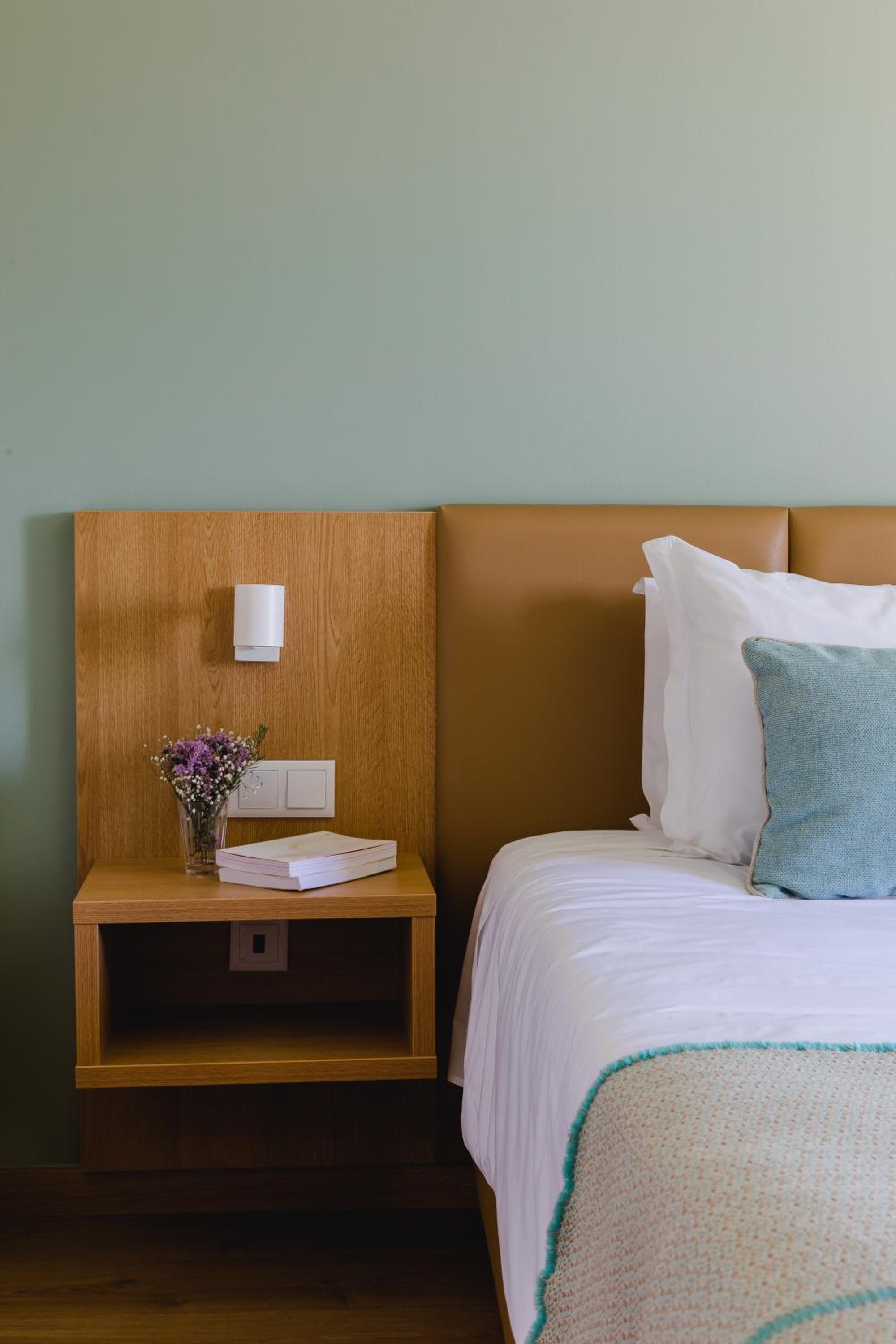 Double or Twin Room - Photo 5