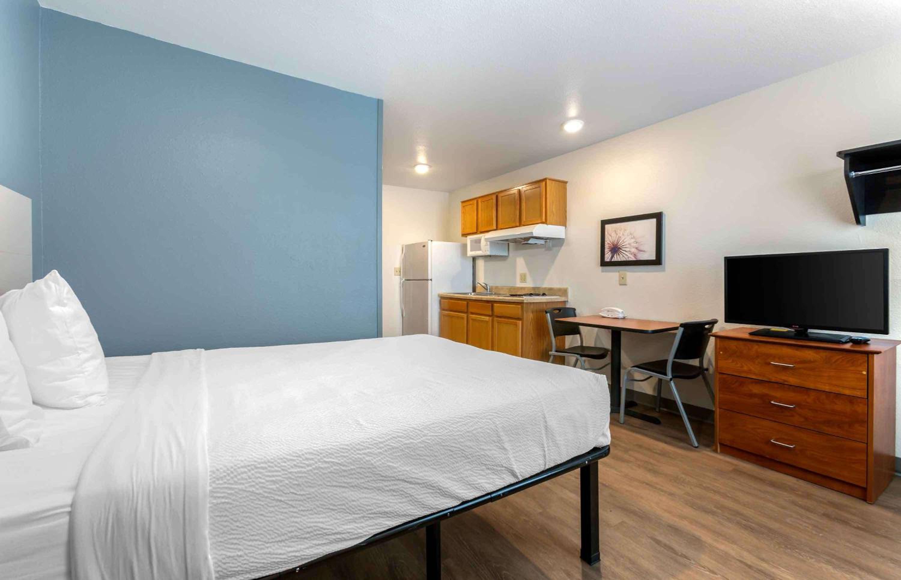 1 Full Bed | Hearing Accessible, Kitchen photo 1