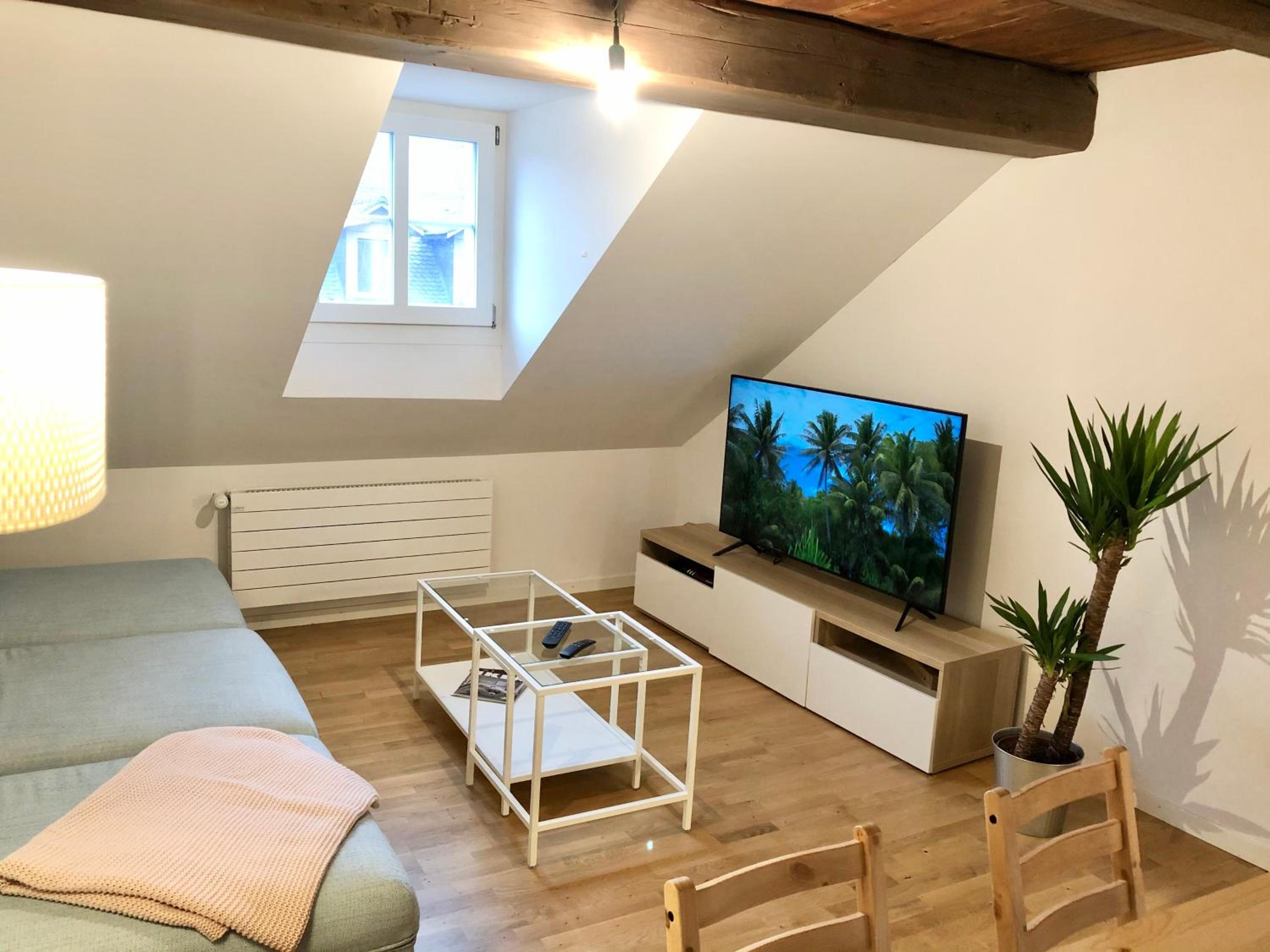 Studio - Split Level photo 1