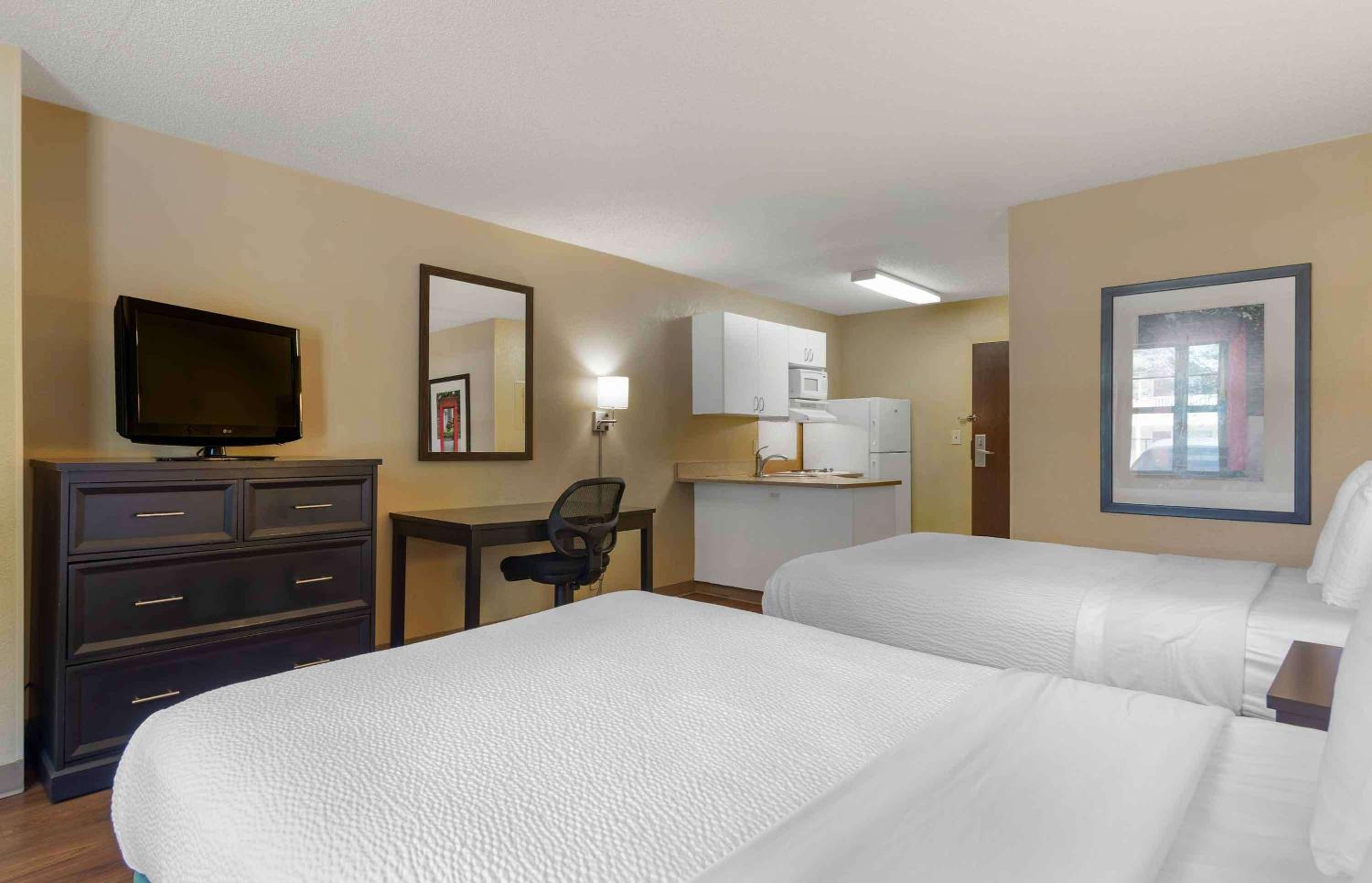 Studio with 2 Double Beds - Non-Smoking - Photo 9