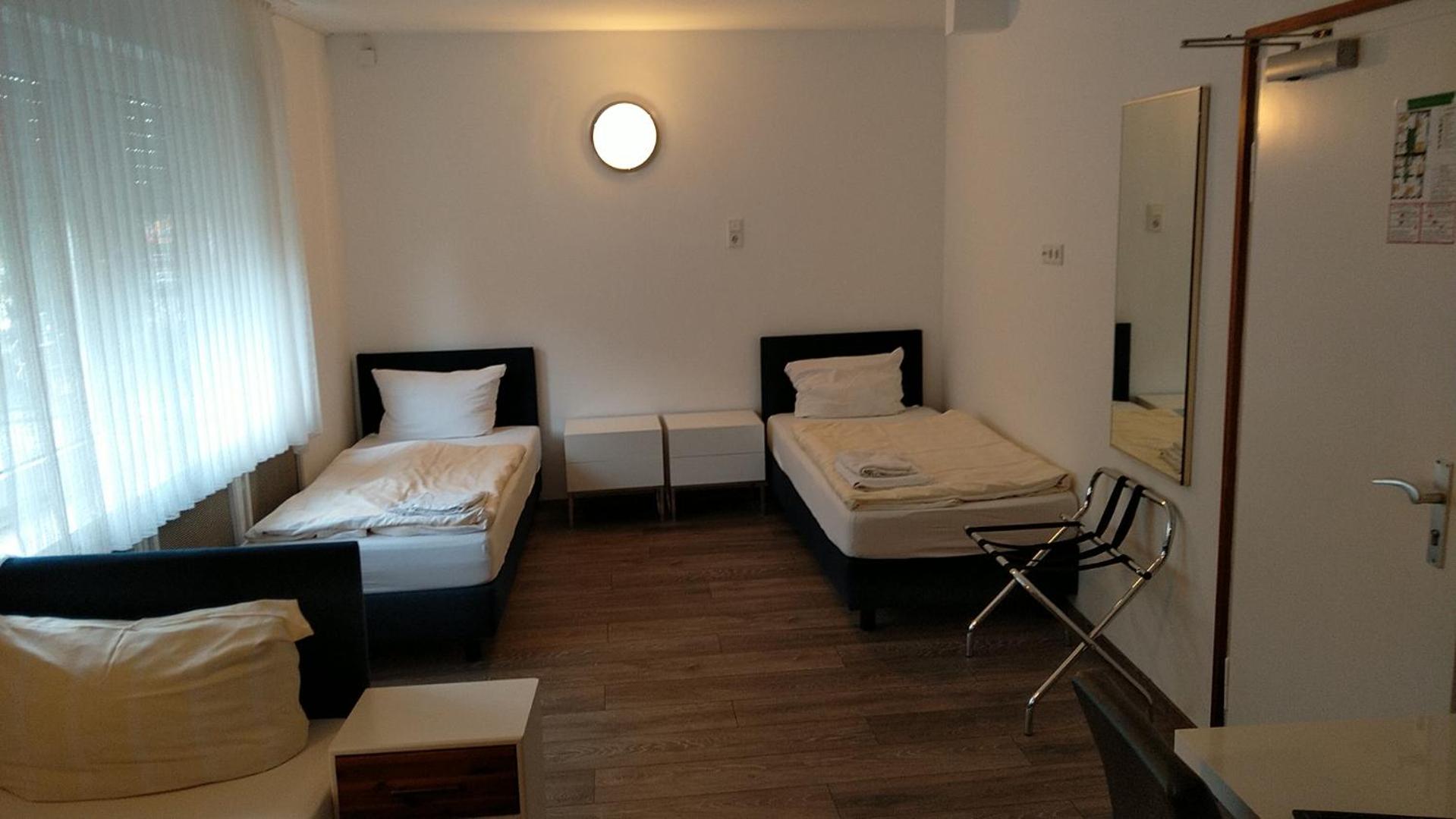 Classic Triple Room - Photo 6
