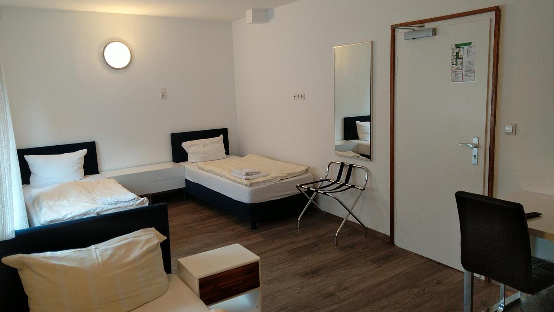 Classic Triple Room - Photo 3