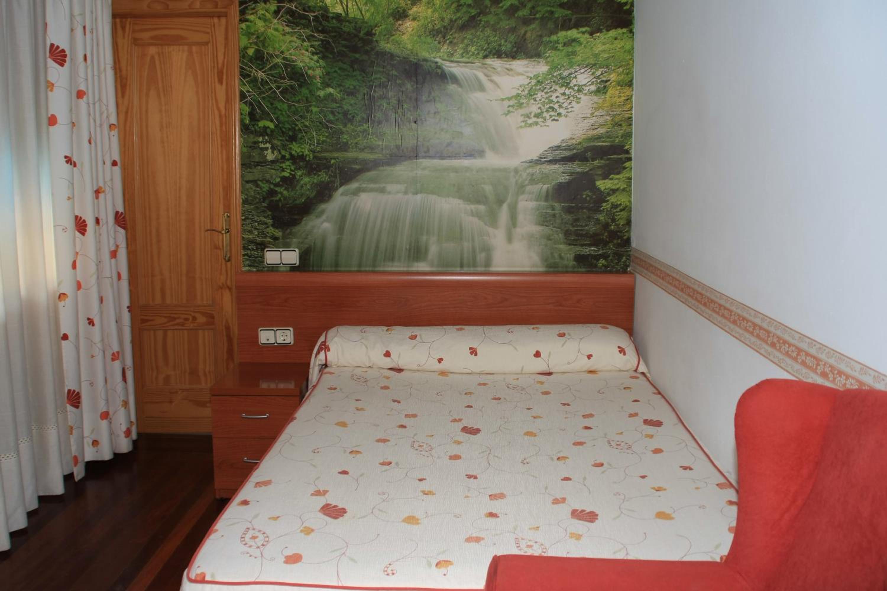 Single Room photo 3