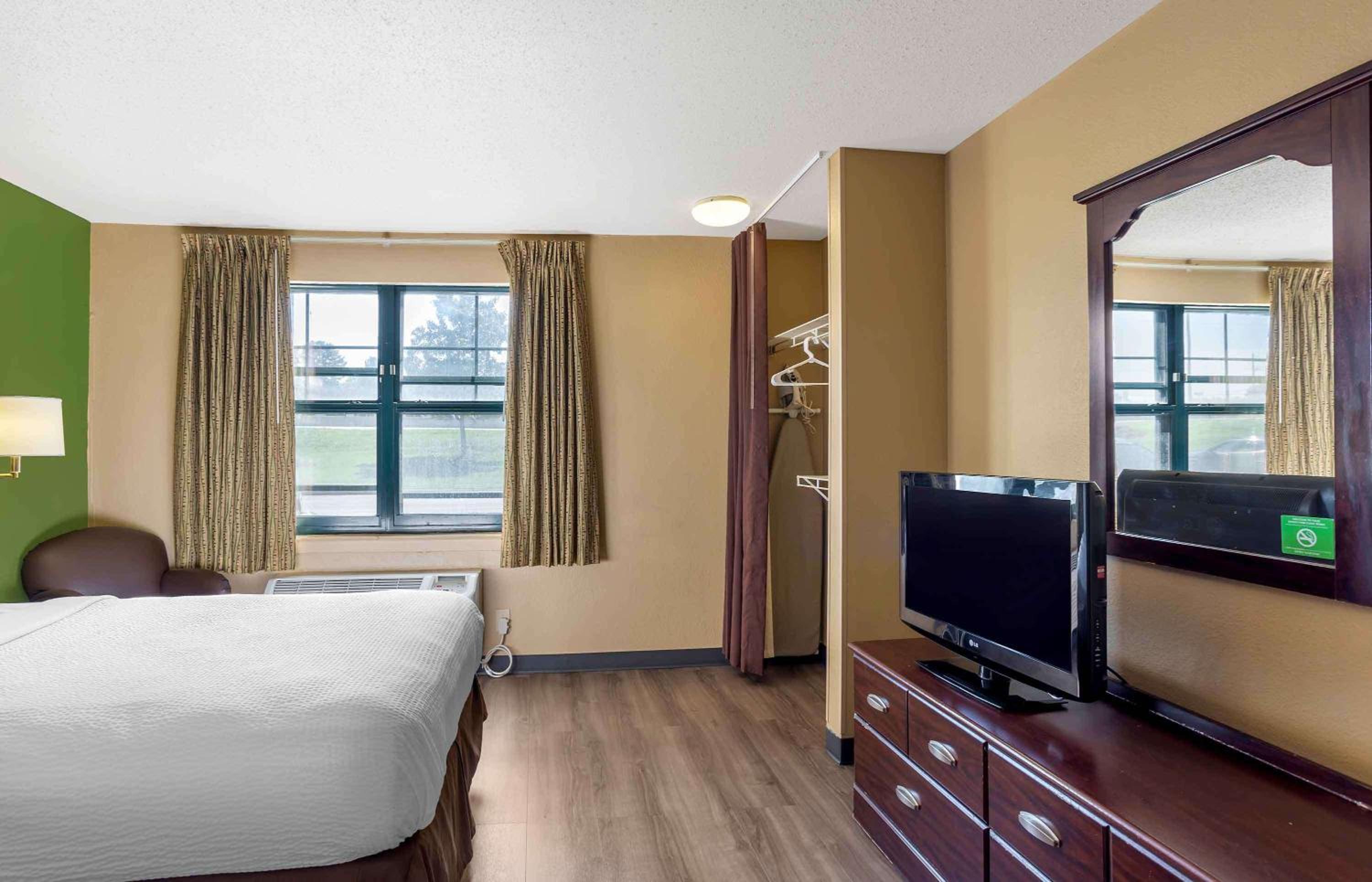 Studio With 2 Double Beds - Non-Smoking - Photo 3