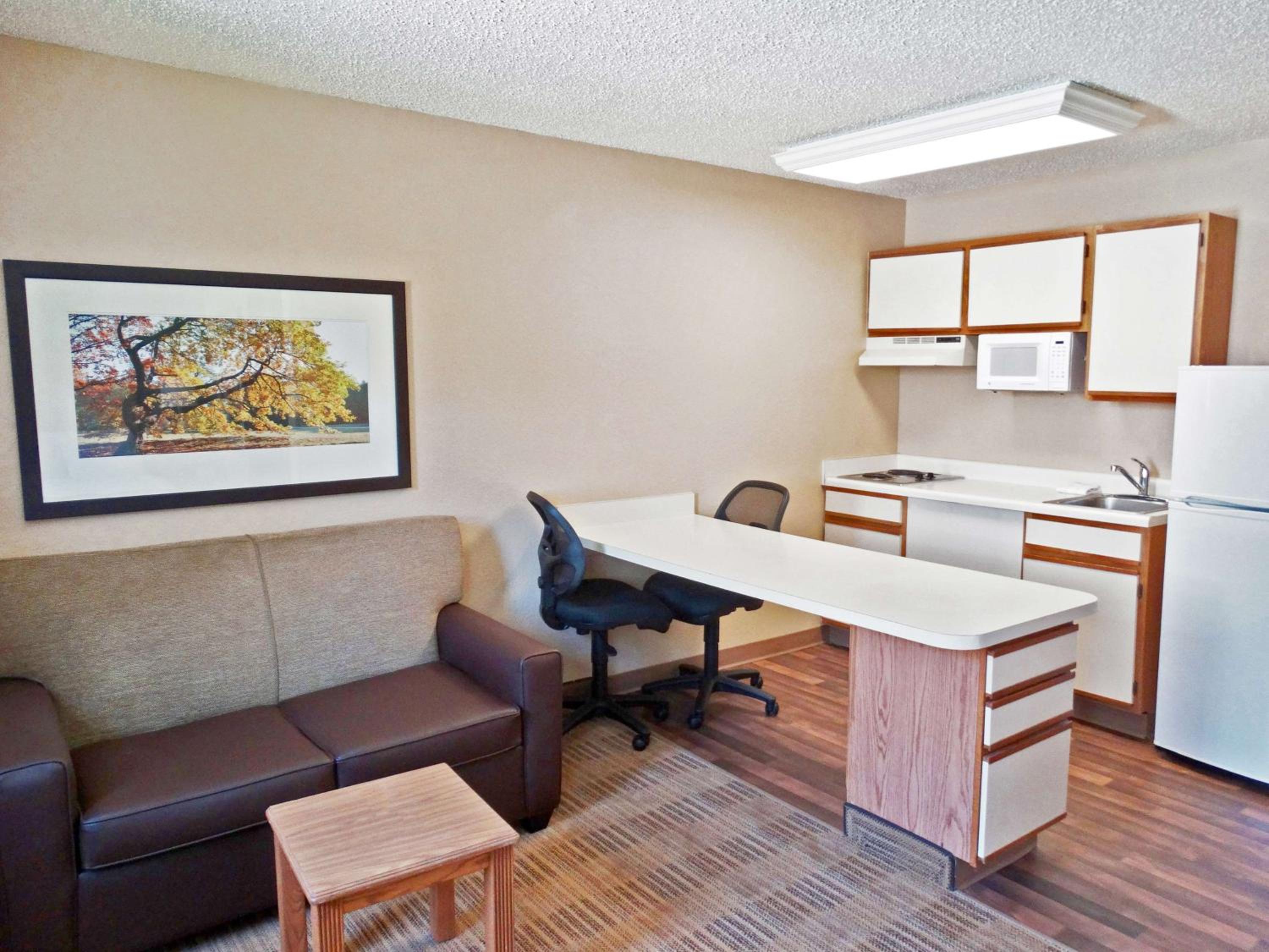 1 Full Bed | Hearing Accessible, Kitchen - Photo 7