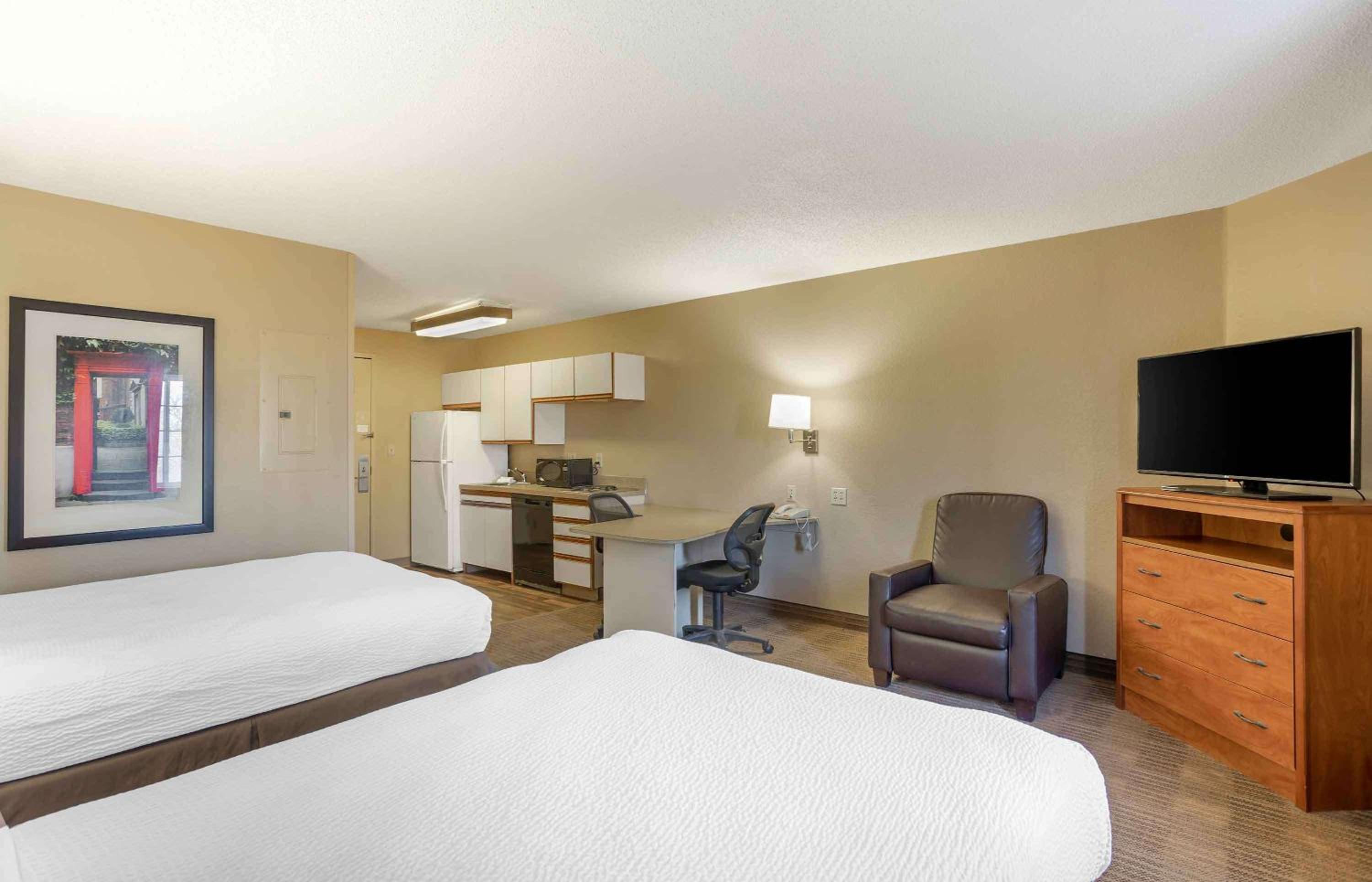 Studio with 2 Double Beds - Non-Smoking - Photo 2