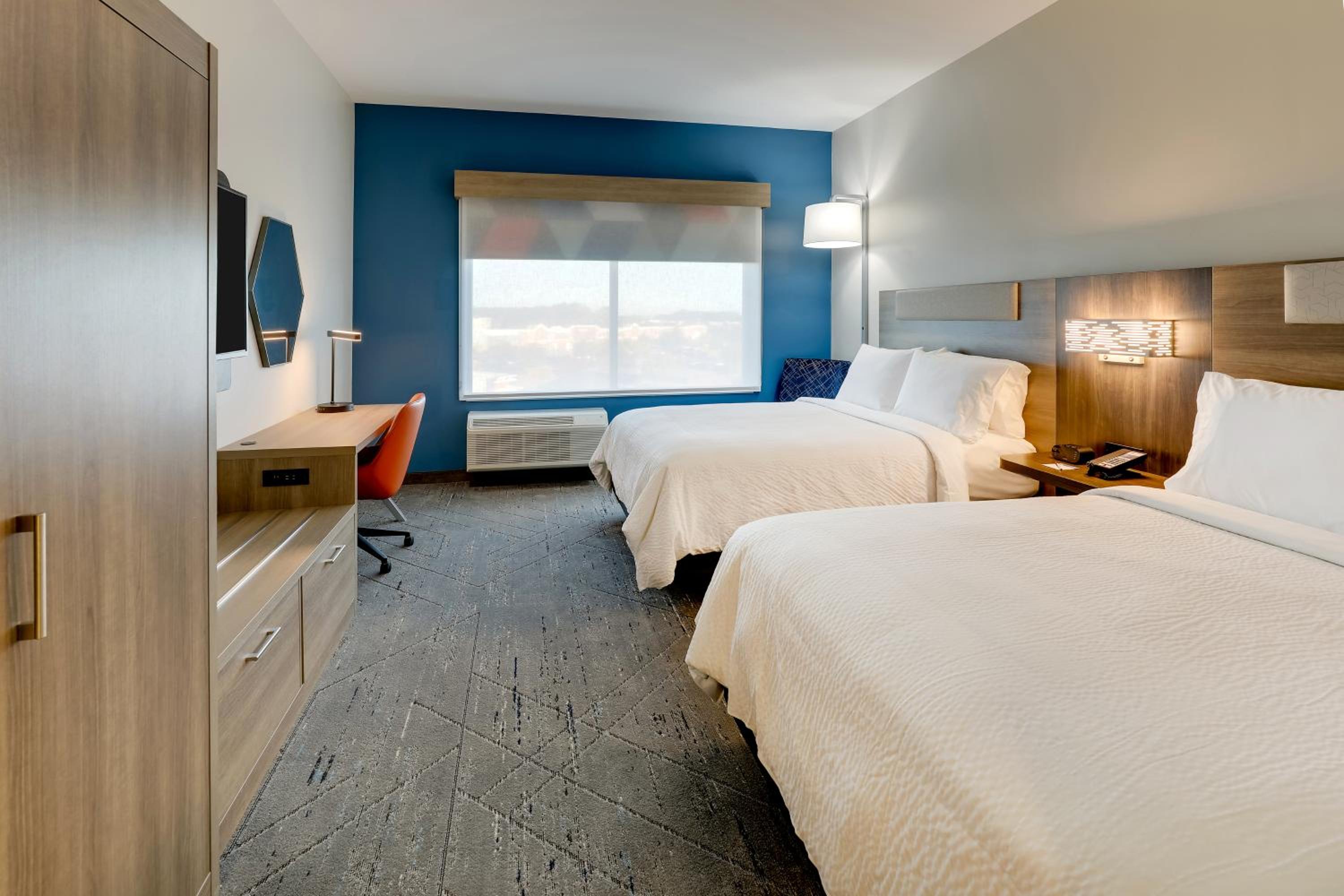 Queen Room with Two Queen Beds - Hearing Accessible/Non-Smoking - Photo 1