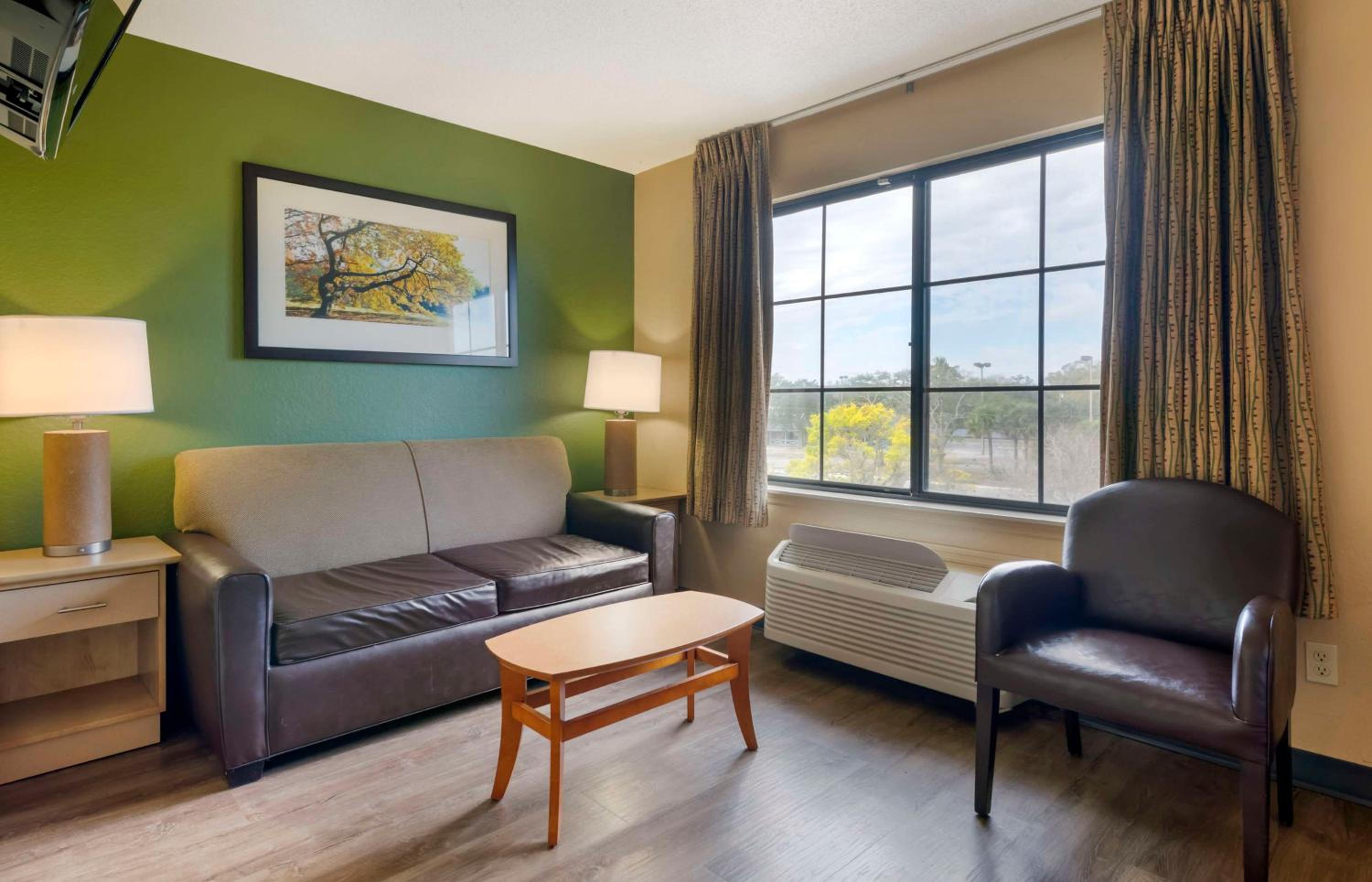 Deluxe Studio with 2 Double Beds - Non-Smoking - Photo 11