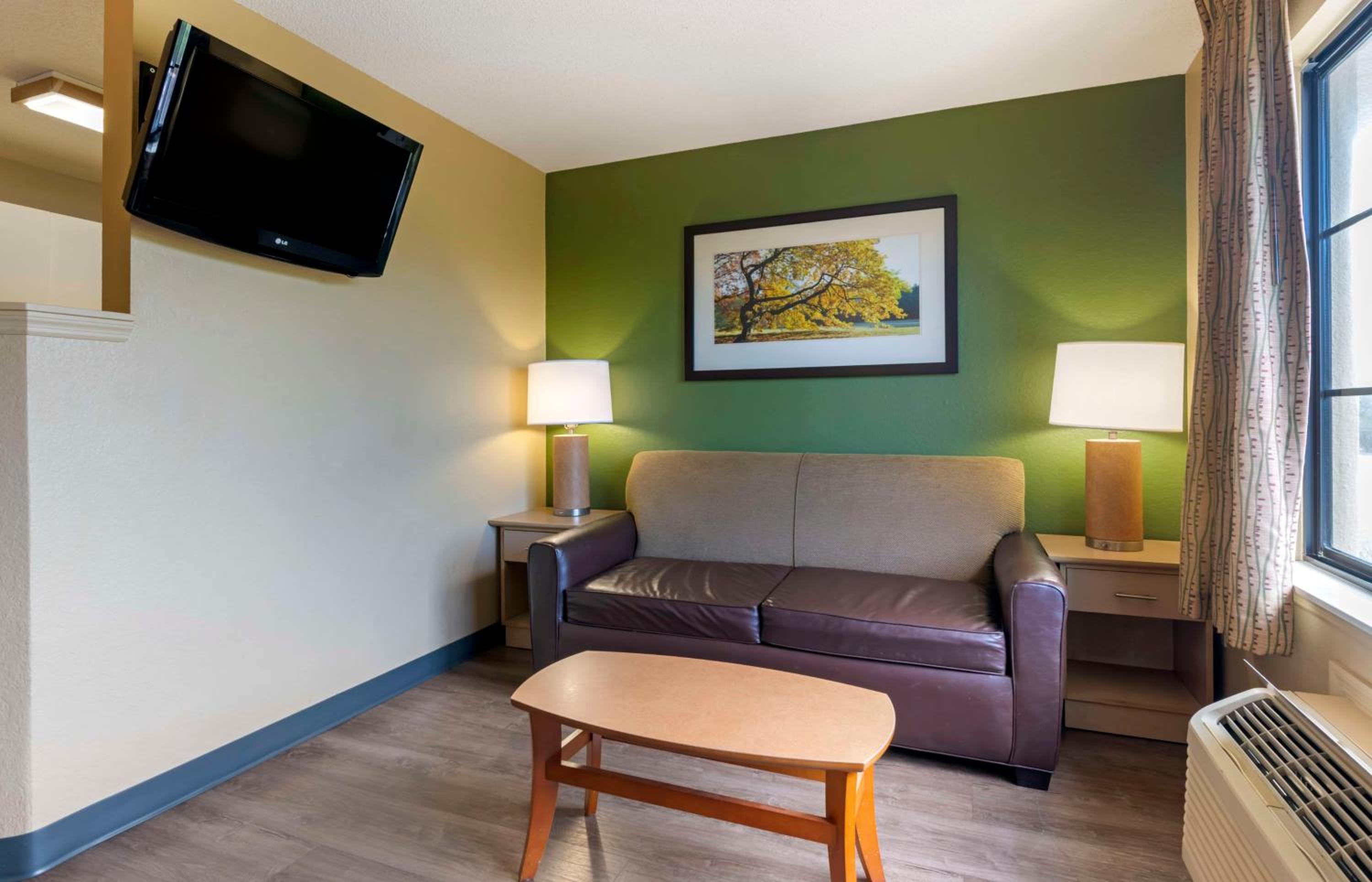 Deluxe Studio with 2 Double Beds - Non-Smoking - Photo 10