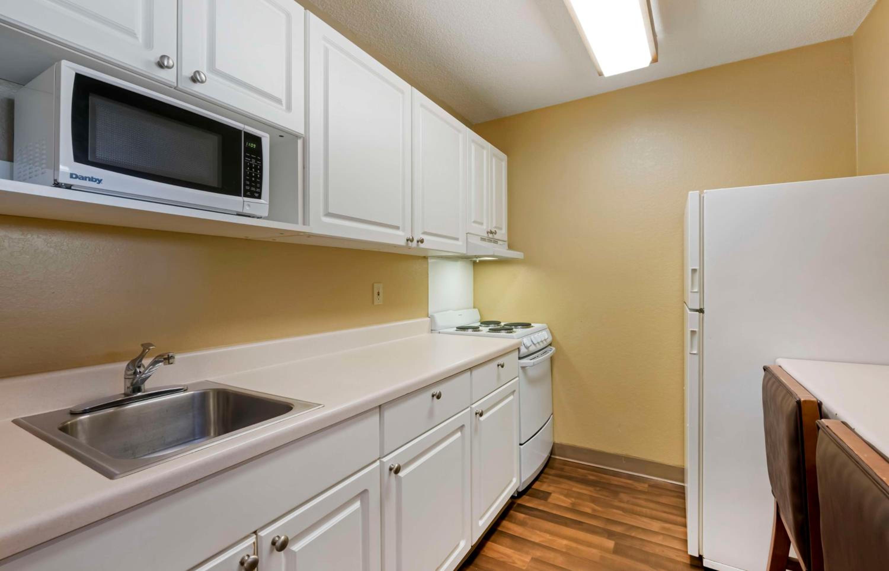 Deluxe Studio with 2 Double Beds - Non-Smoking - Photo 9