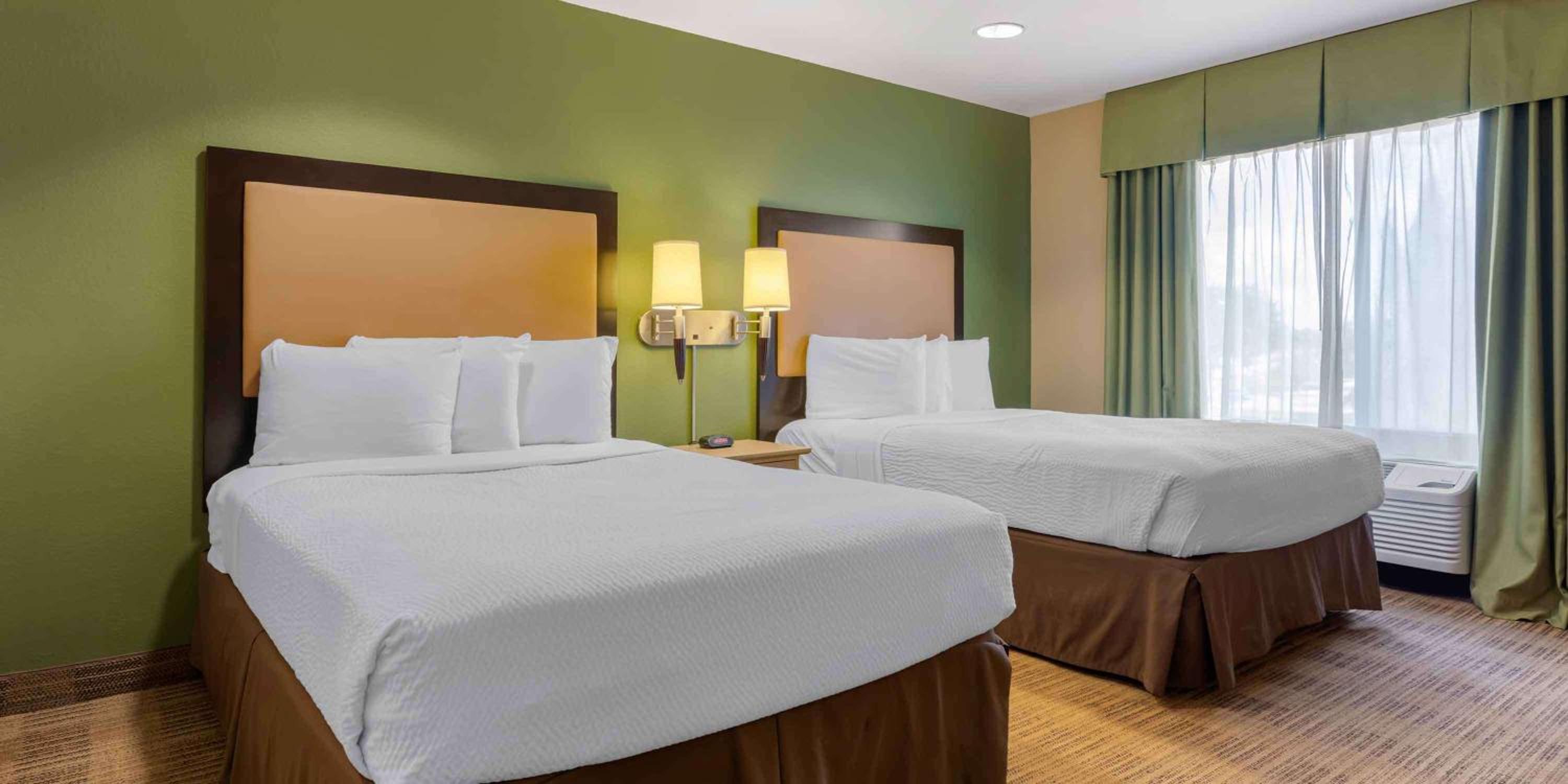 Deluxe Studio with Two Double Beds - Non-Smoking