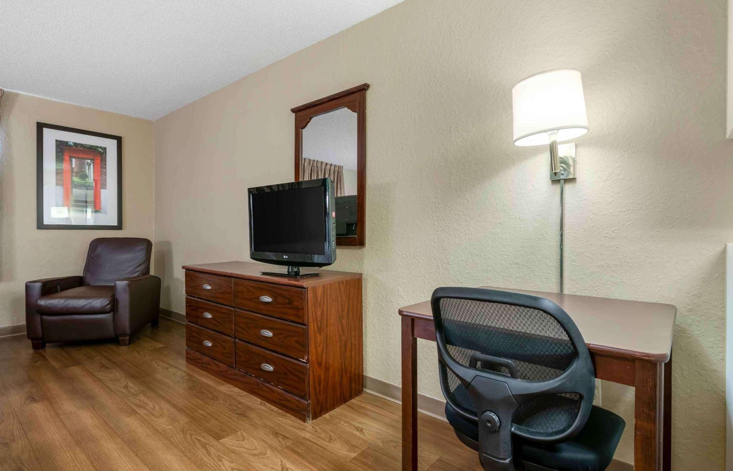 Studio with 2 Double Beds - Non-Smoking - Photo 9
