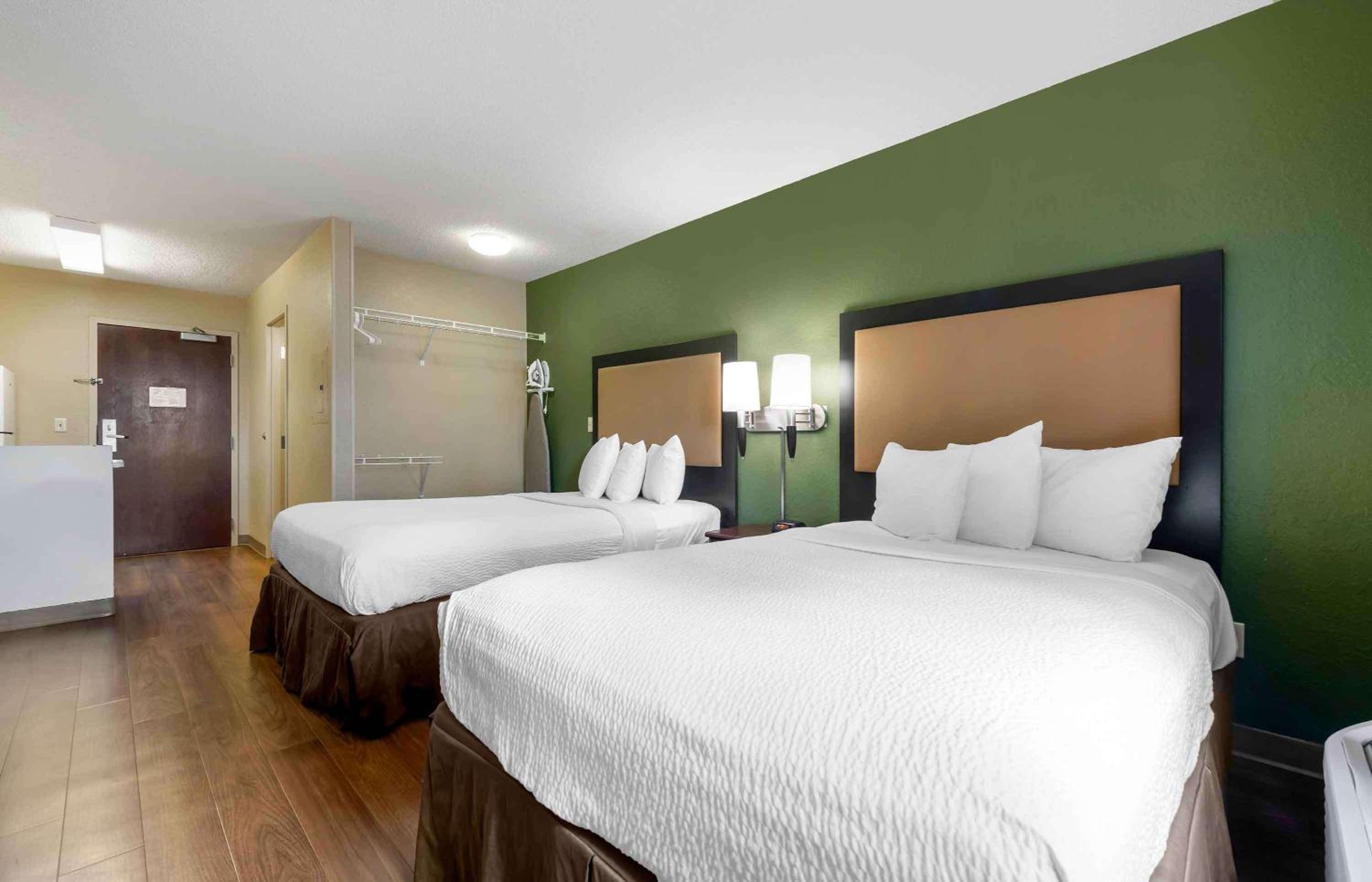 Studio with 2 Double Beds - Non-Smoking - Photo 1