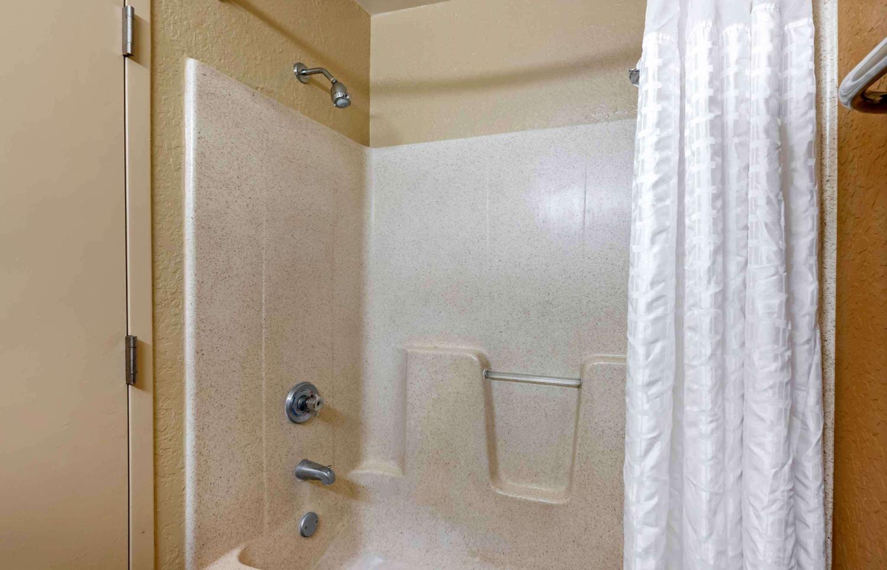 Studio with 2 Double Beds - Non-Smoking - Photo 6