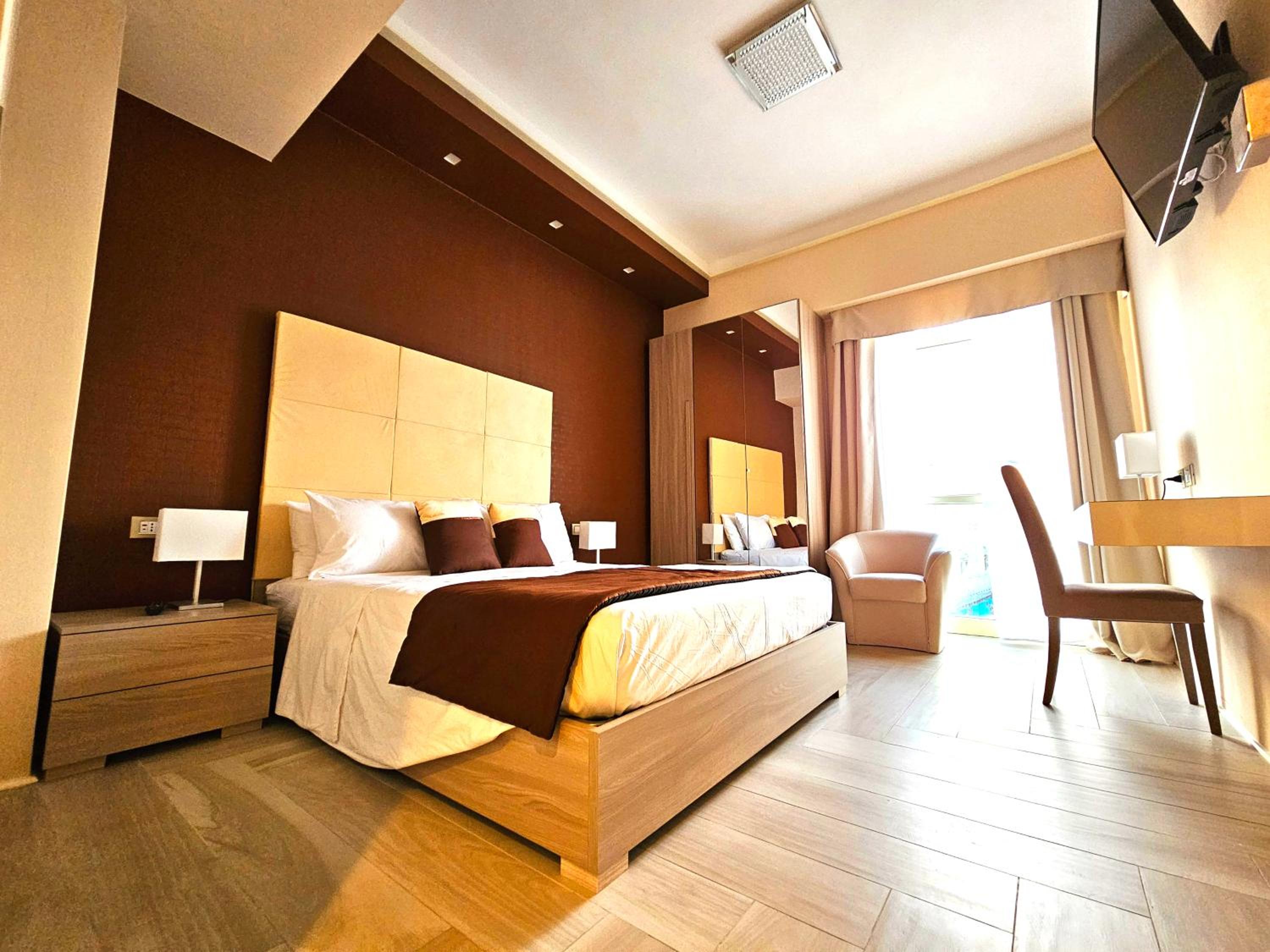 Deluxe Double or Twin Room