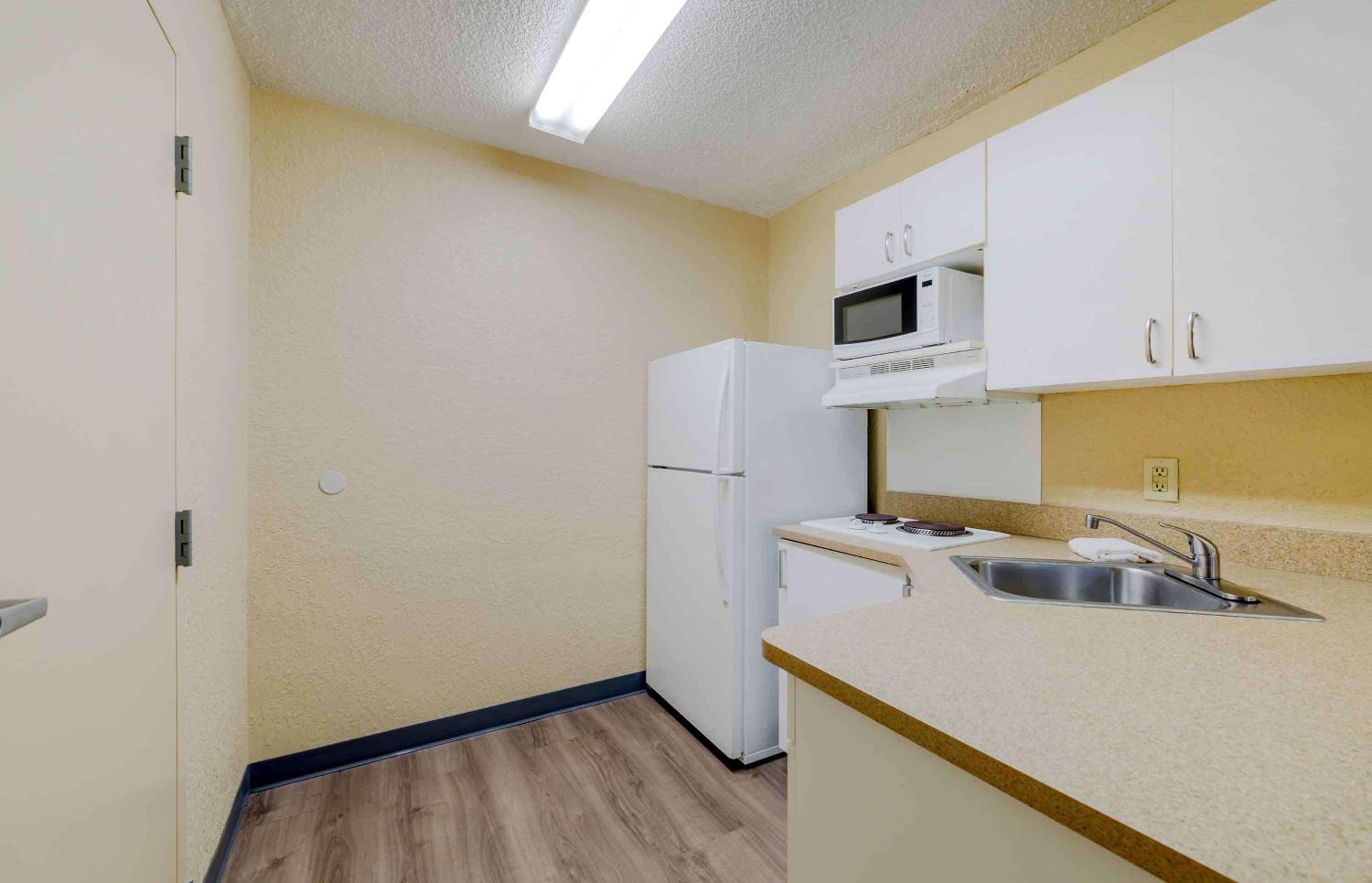 Studio with 2 Double Beds - Non-Smoking - Photo 4