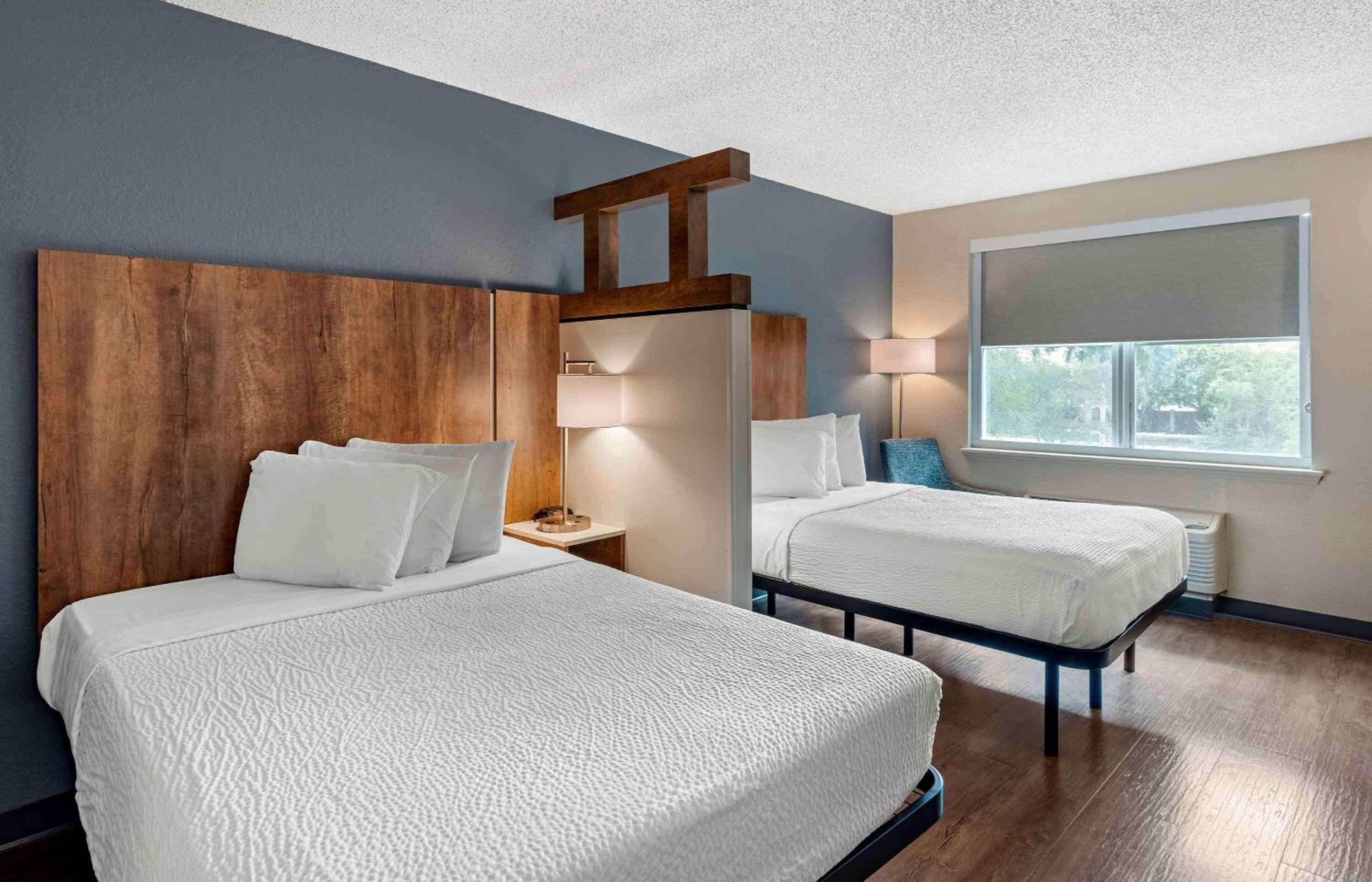 Superior Studio with 2 Double Beds - Non-Smoking - Photo 1