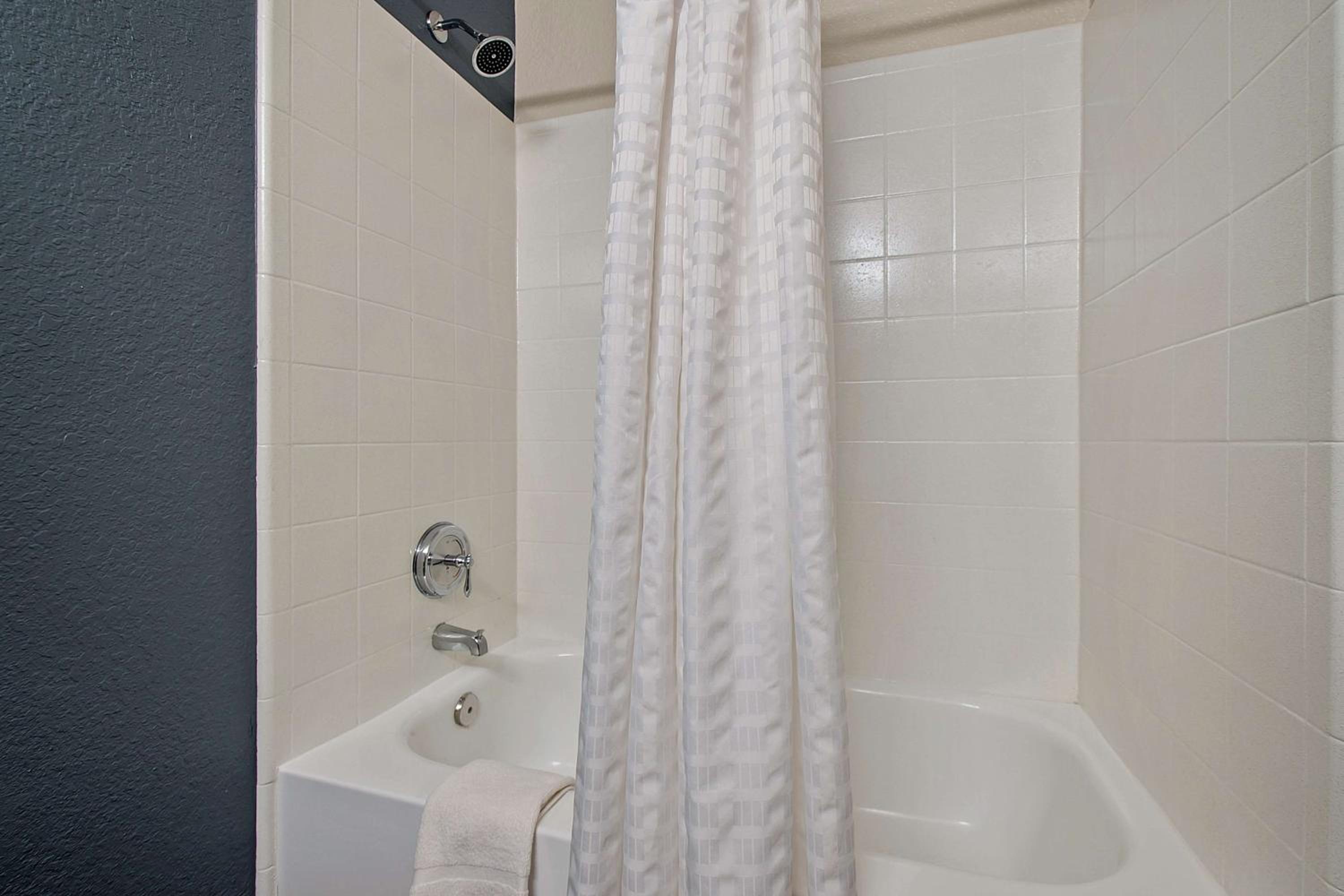 Studio with 2 Double Beds - Non-Smoking - Photo 7