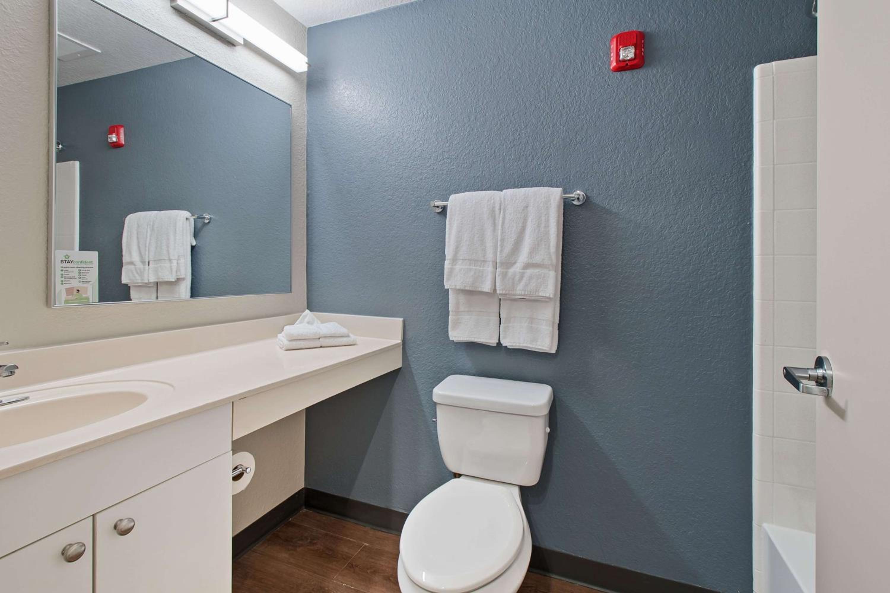 Studio with 2 Double Beds - Hearing Accessible - Non-Smoking - Photo 8