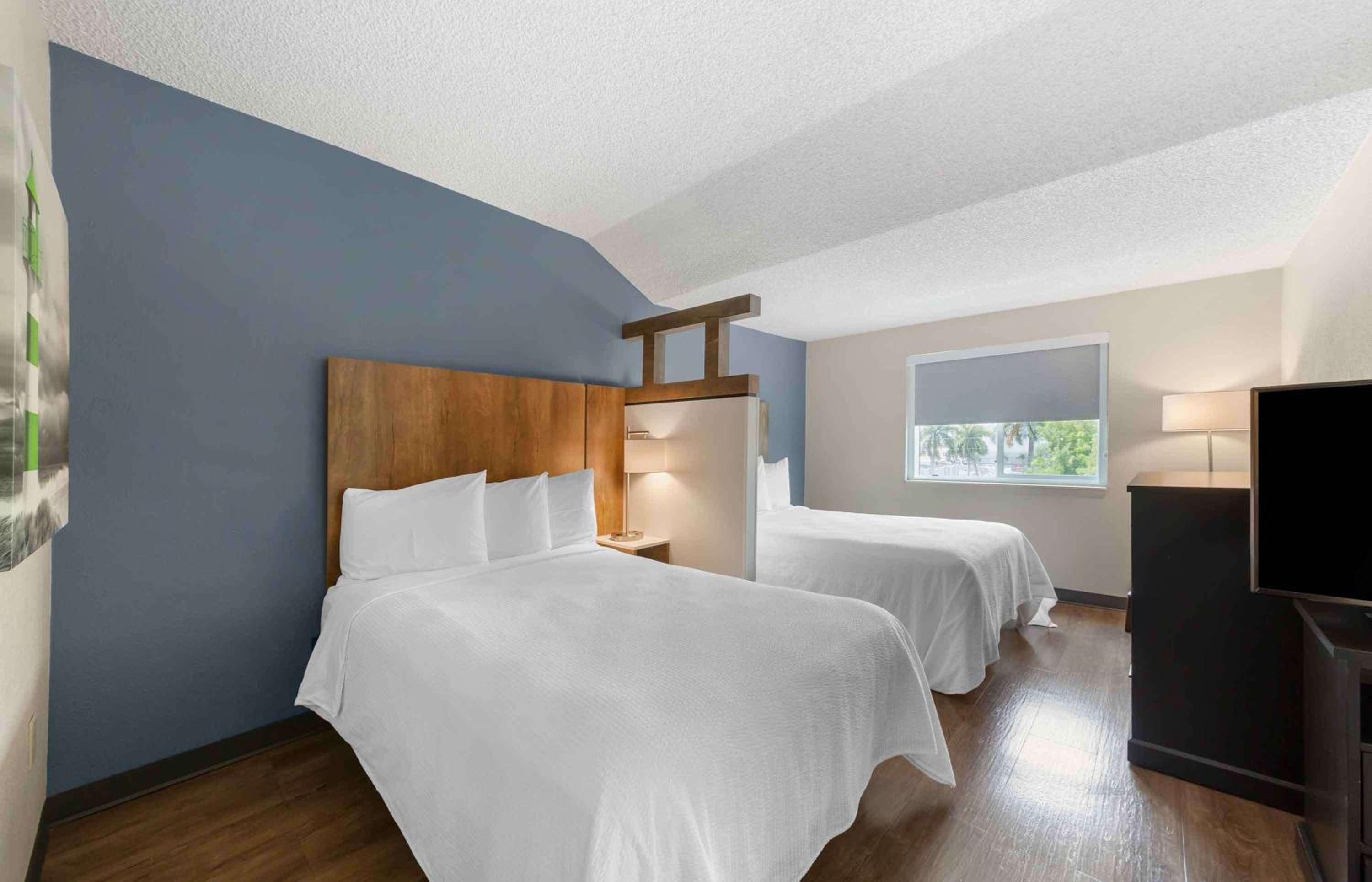 Superior Studio with 2 Double Beds and 1 Sofa Bed - Non-Smoking photo 1