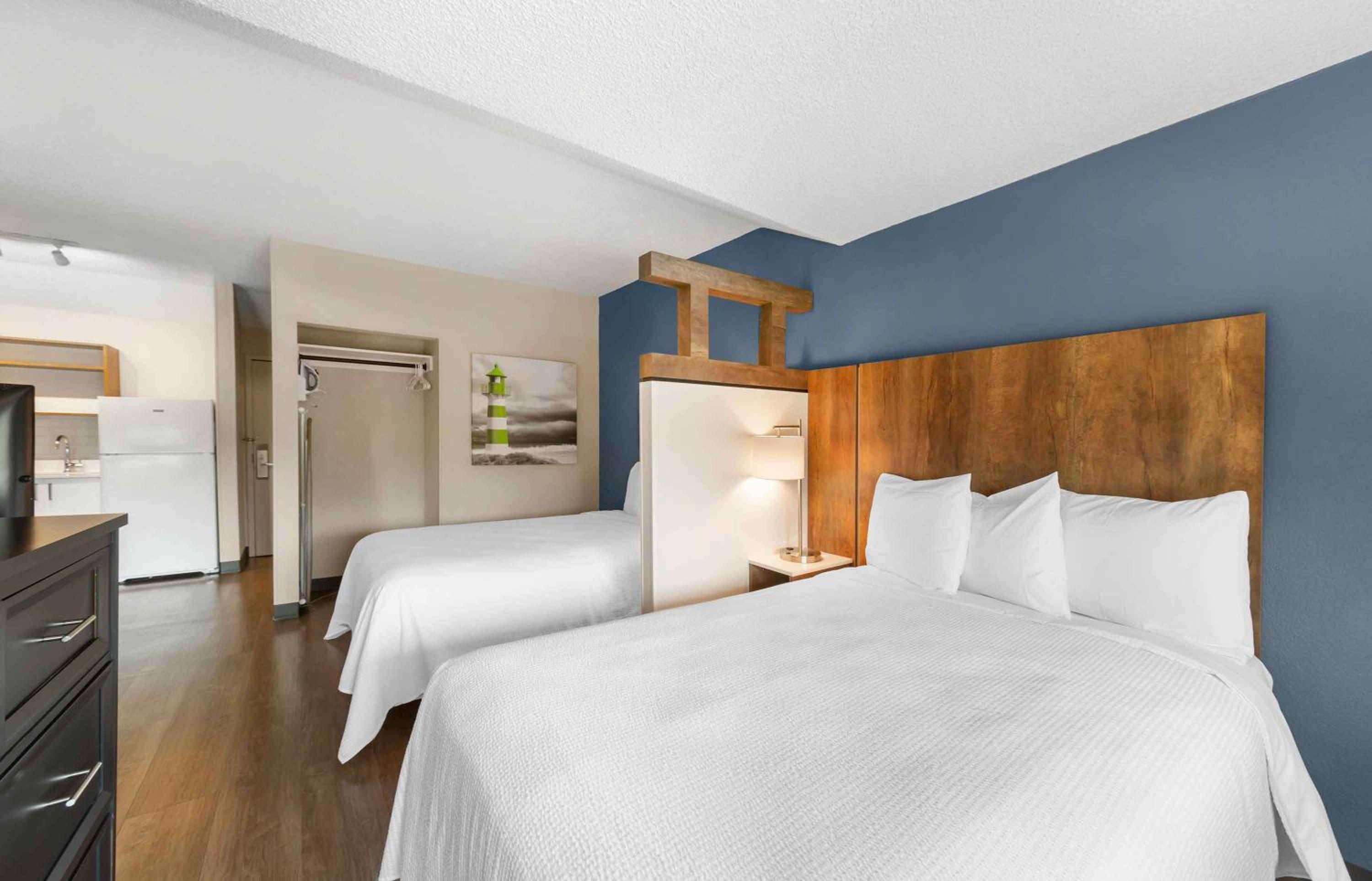 Superior Studio with 2 Double Beds and 1 Sofa Bed - Non-Smoking photo 2