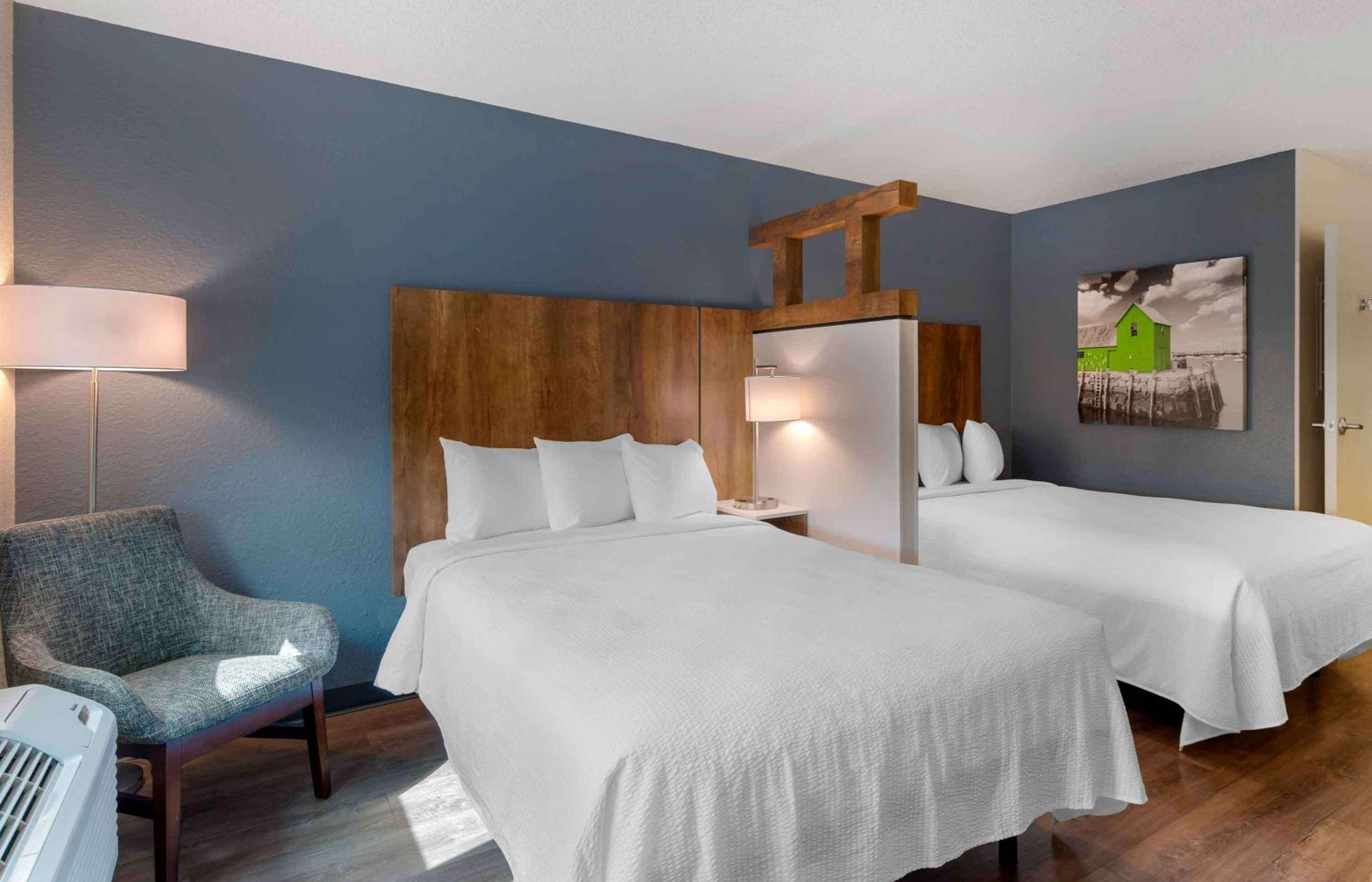 Superior Studio with 2 Double Beds - Non-Smoking - Photo 5