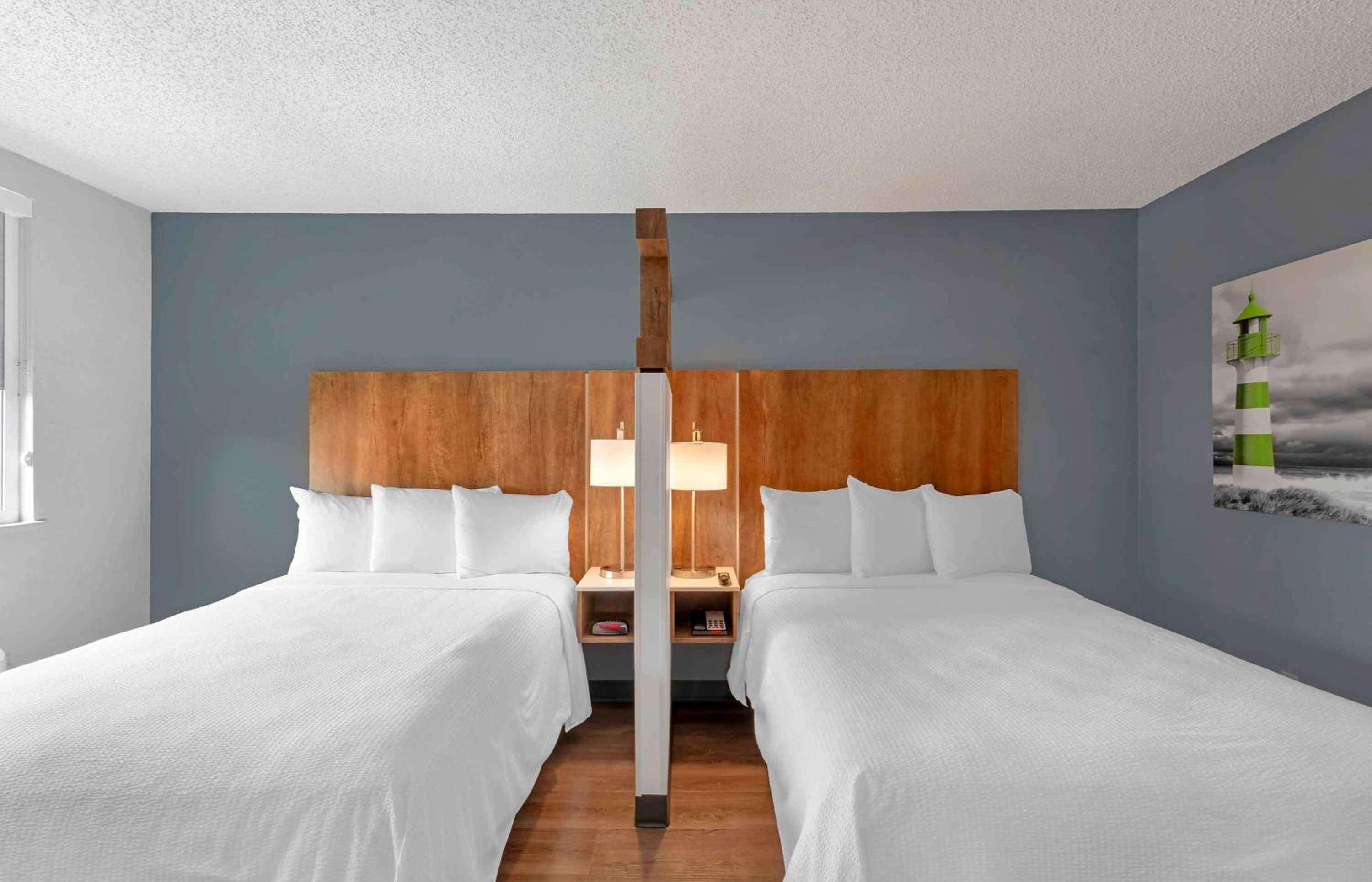 Superior Studio with 2 Double Beds - Non-Smoking - Photo 15