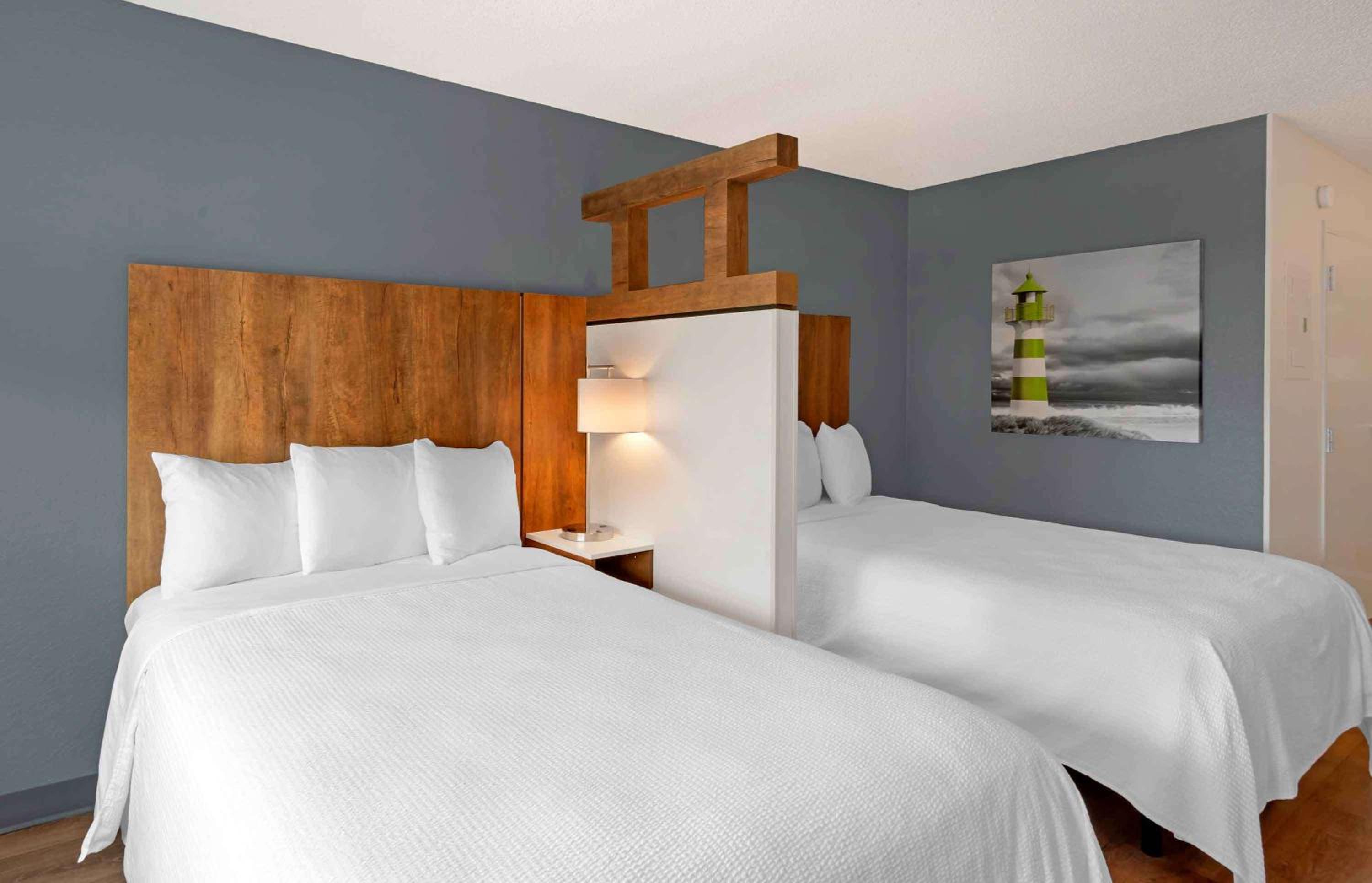 Superior Studio with 2 Double Beds - Non-Smoking, Hearing Impaired - Photo 4