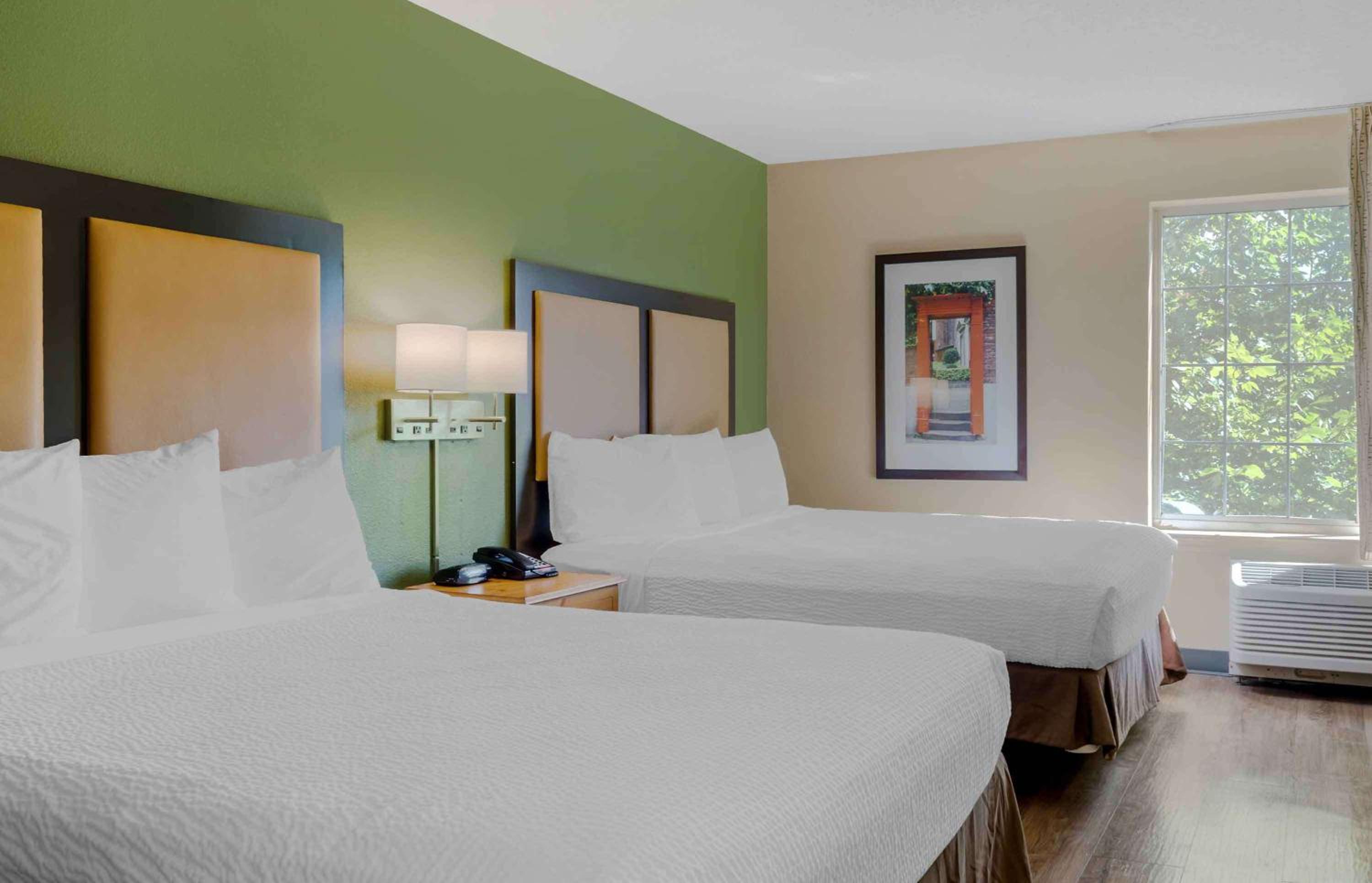 Studio with 2 Queen Beds - Non-Smoking - Photo 1