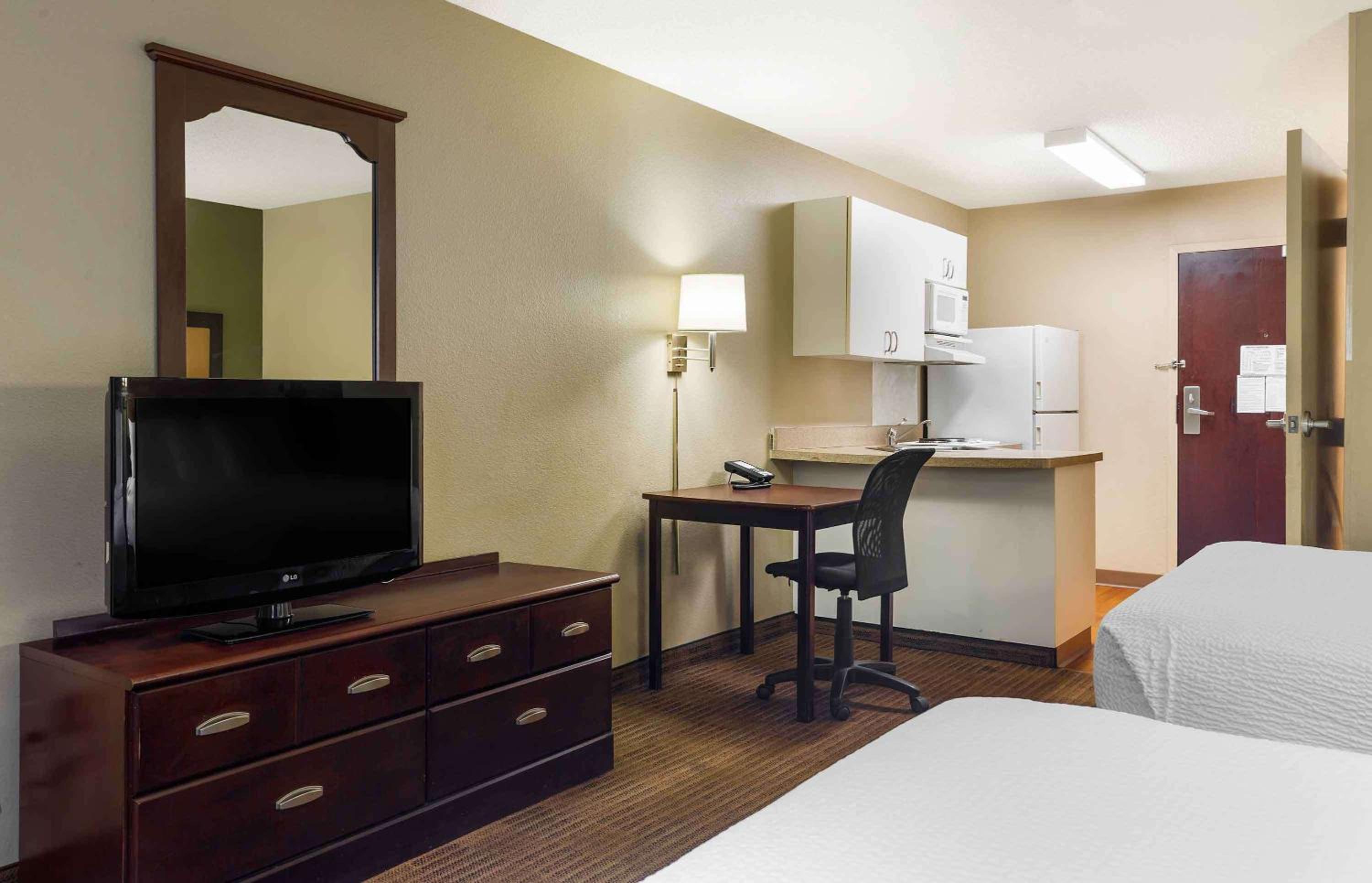 Studio with 2 Double Beds - Non-Smoking - Photo 11