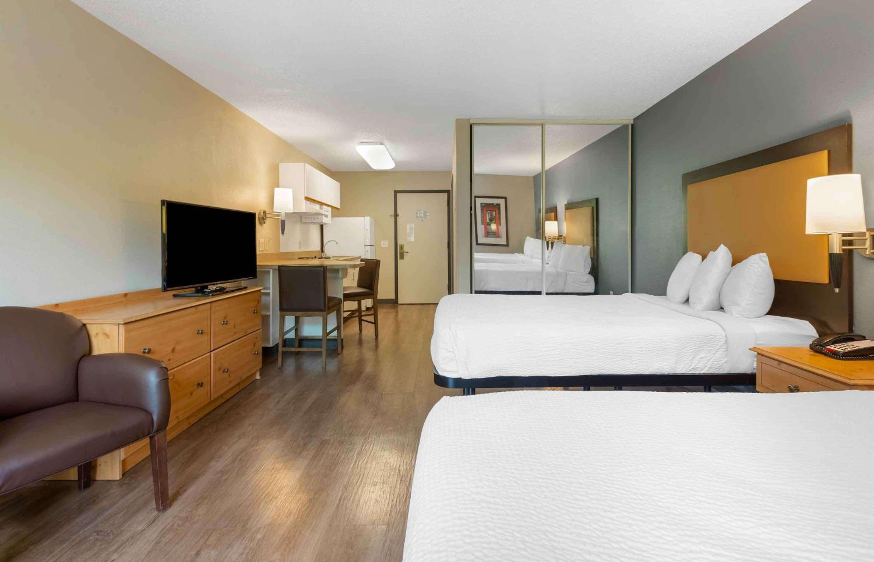 Studio with 2 Double Beds - Non-Smoking - Photo 10