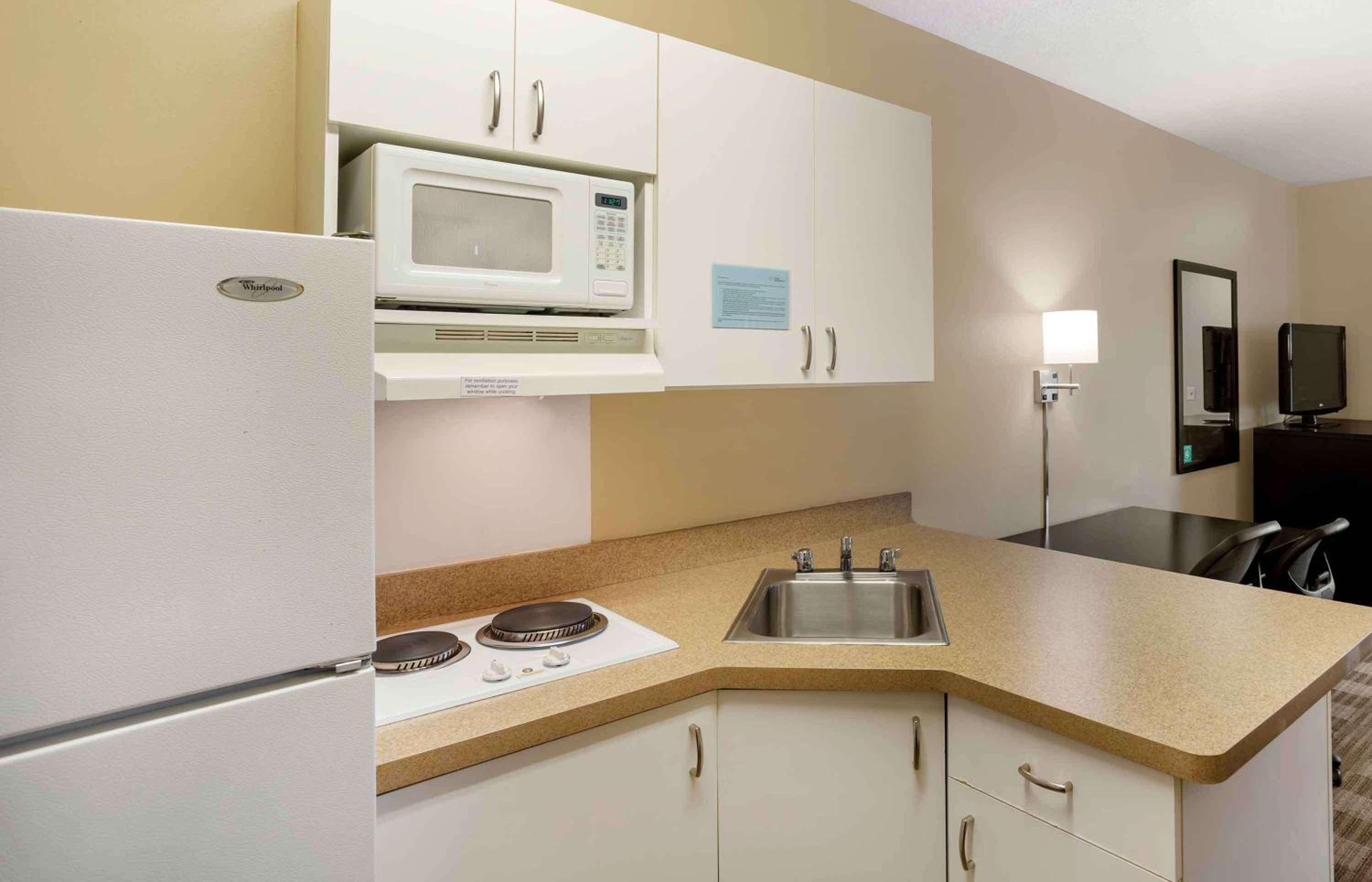 Studio with 2 Double Beds - Non-Smoking - Photo 2