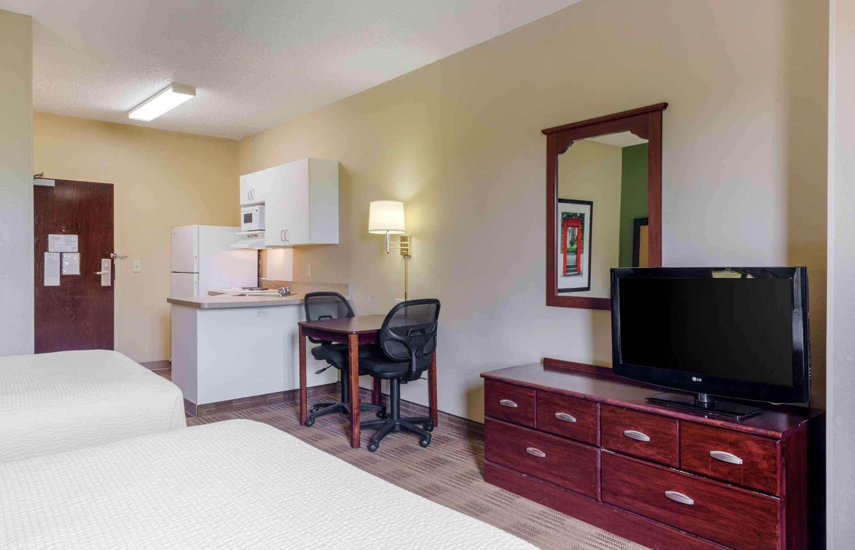 Studio with 2 Double Beds - Non-Smoking - Photo 10