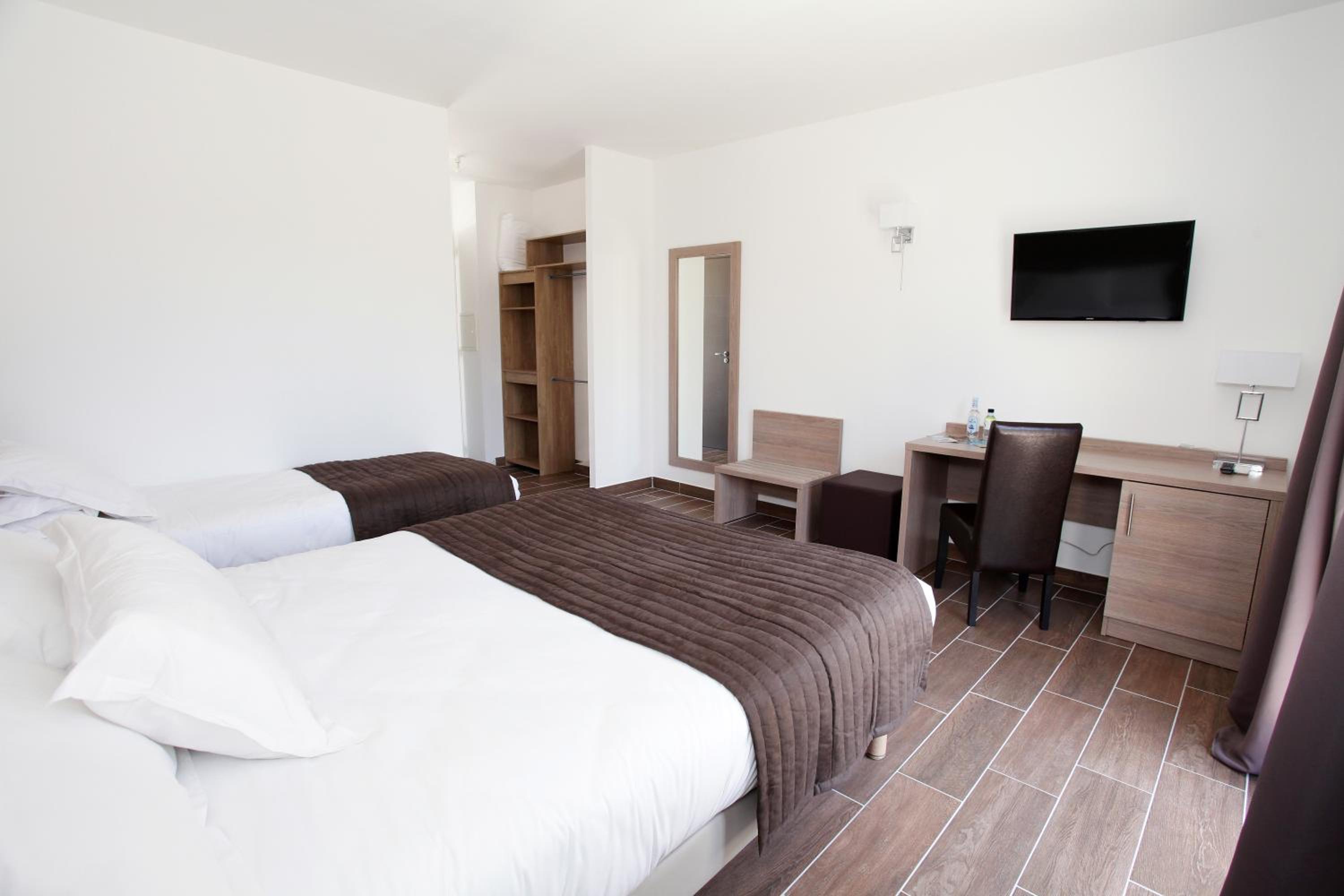 Superior Double Room with Pool View