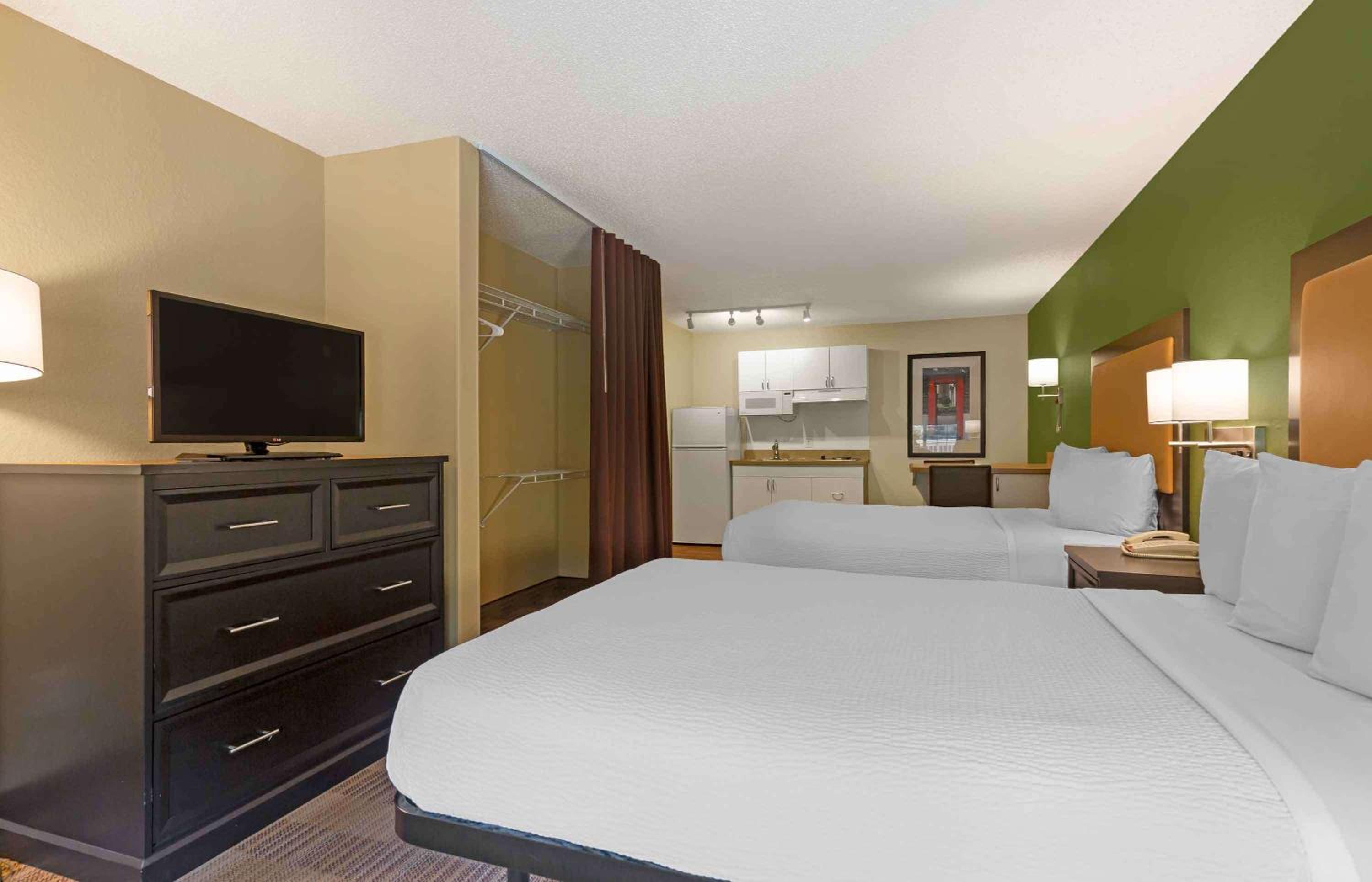 Studio with 2 Double Beds - Non-Smoking - Photo 12