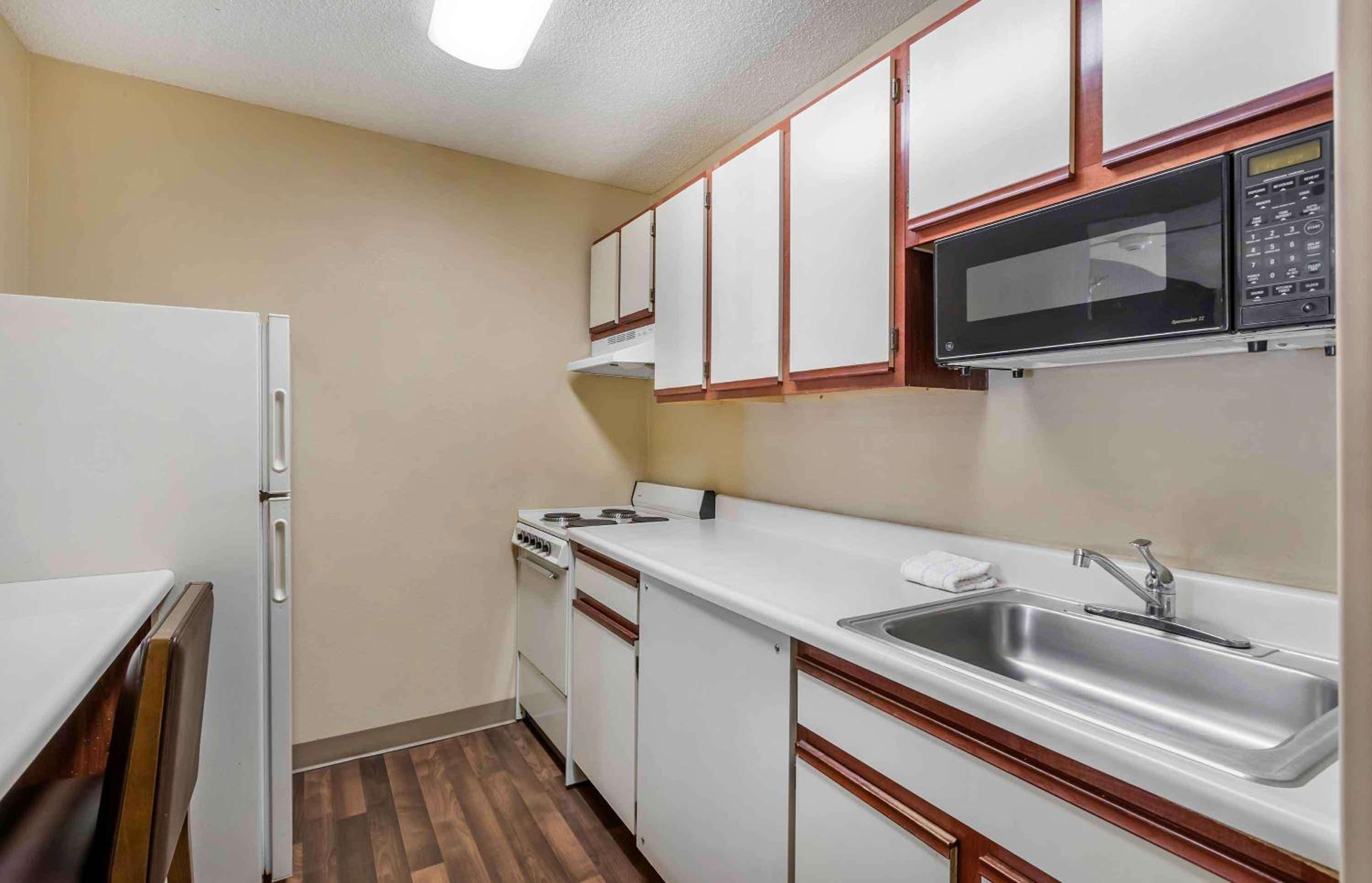 Deluxe Studio with 2 Double Beds - Non-Smoking - Photo 5