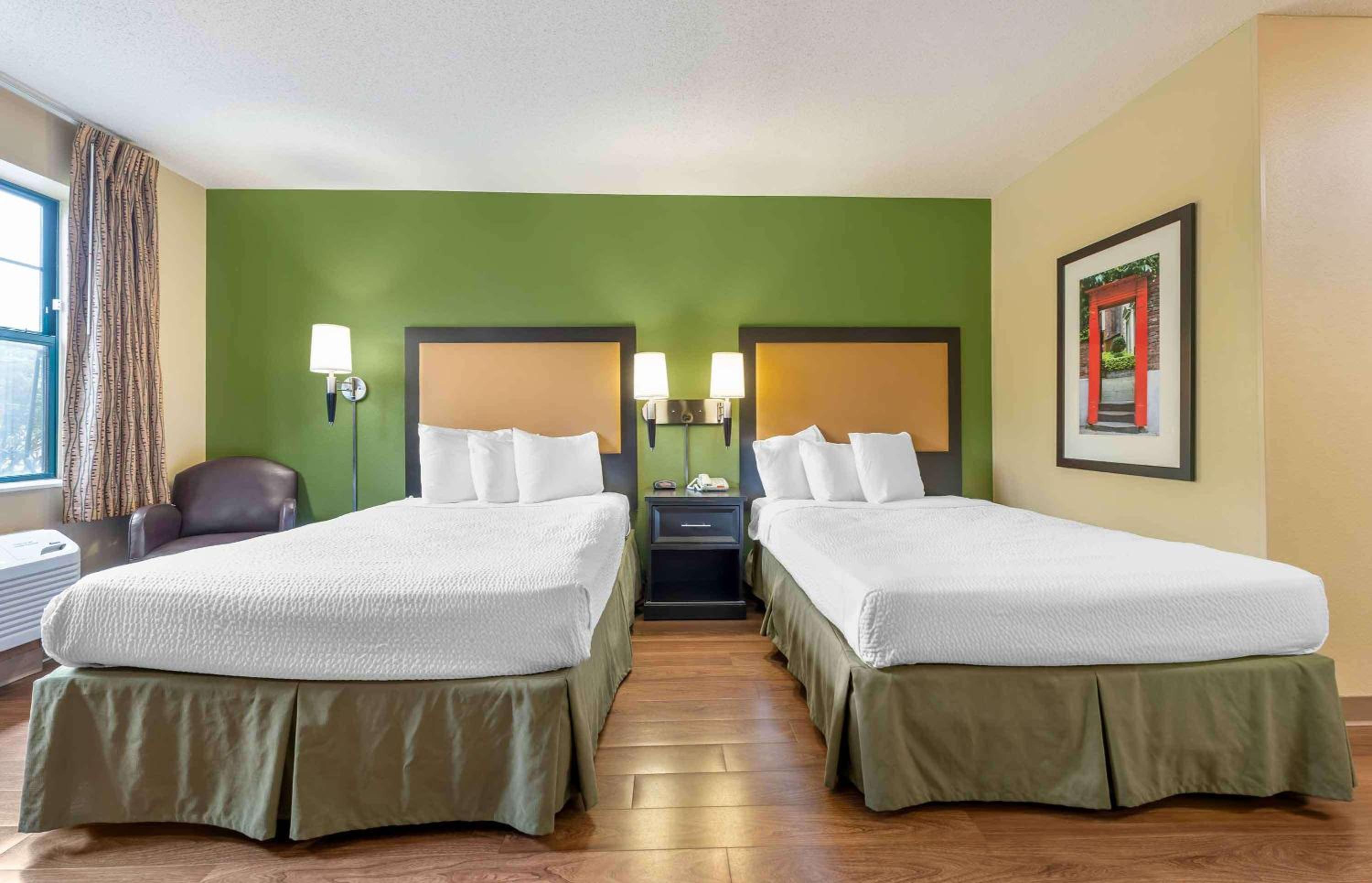 Studio with 2 Double Beds - Non-Smoking - Photo 2