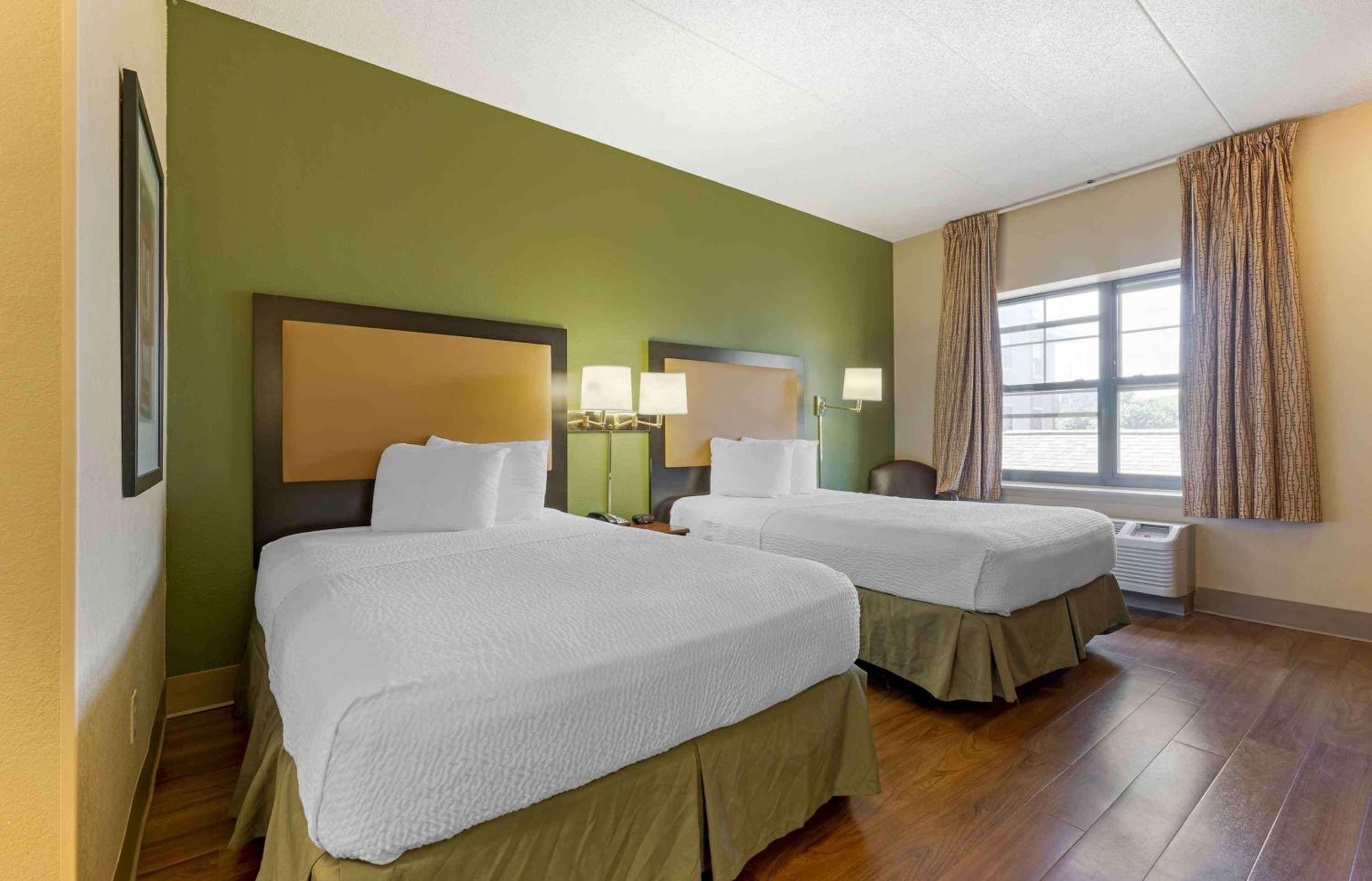 Studio with 2 Double Beds - Non-Smoking - Photo 1