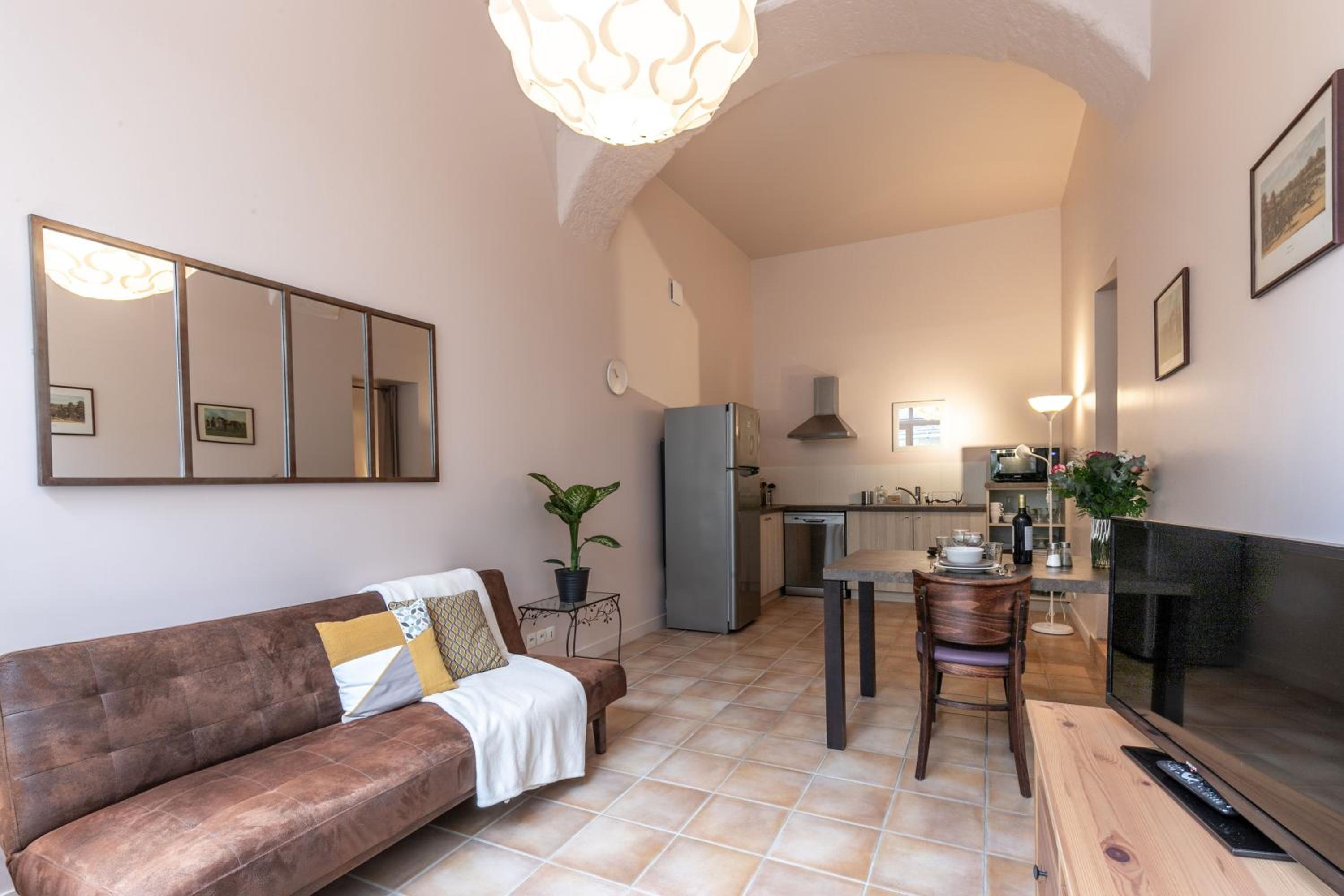 Apartment - Ground Floor photo 3