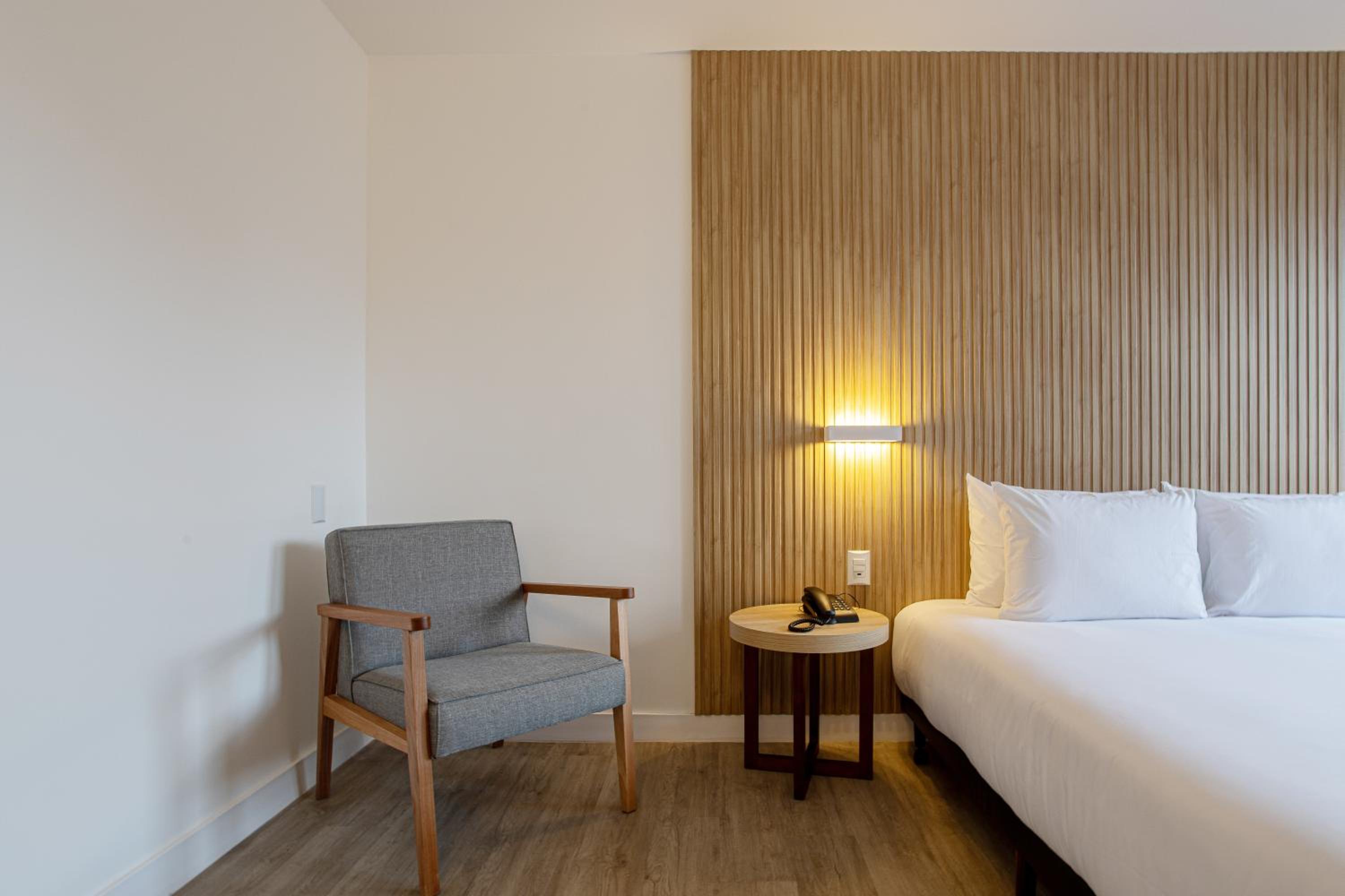 King Room - Disability Access photo 3
