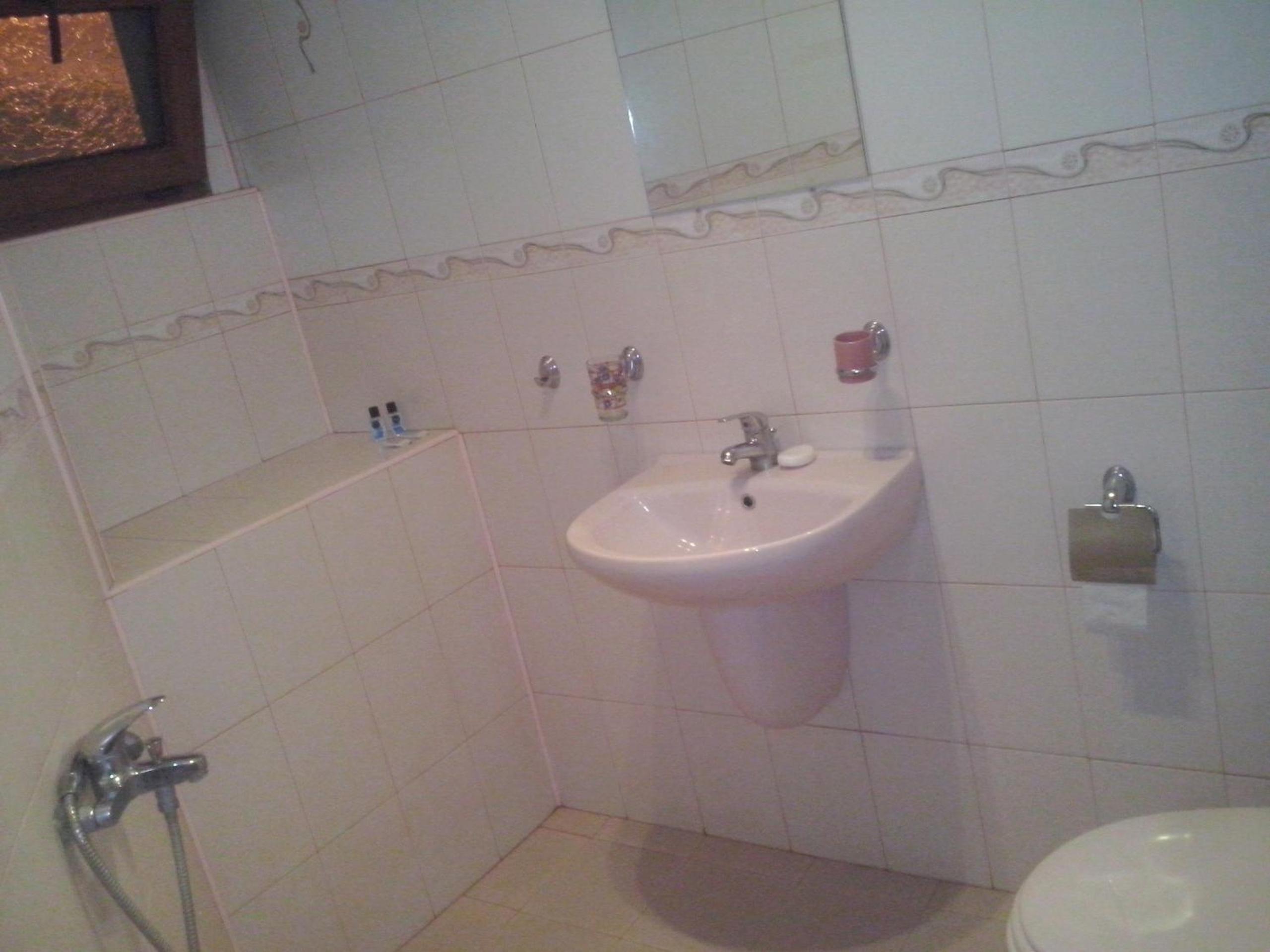 Double Room with Extra Bed photo 3