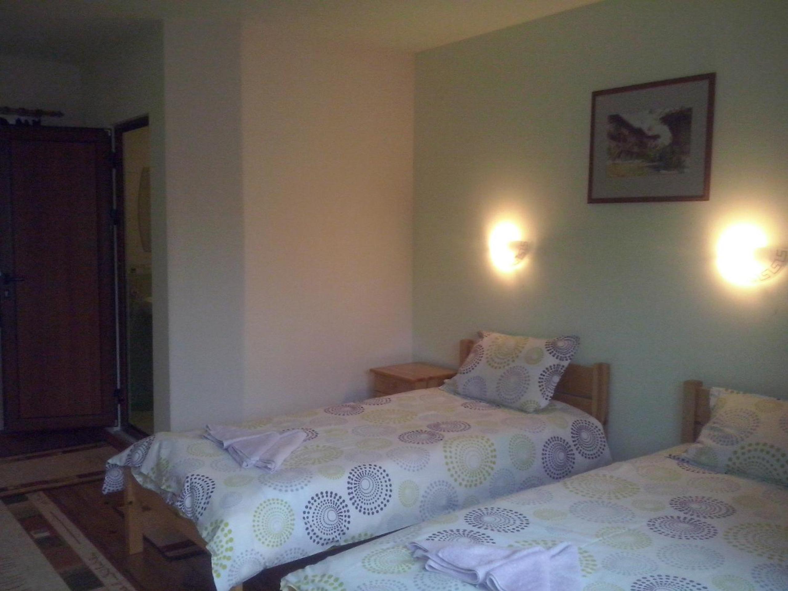 Double or Twin Room with Bathroom photo 2