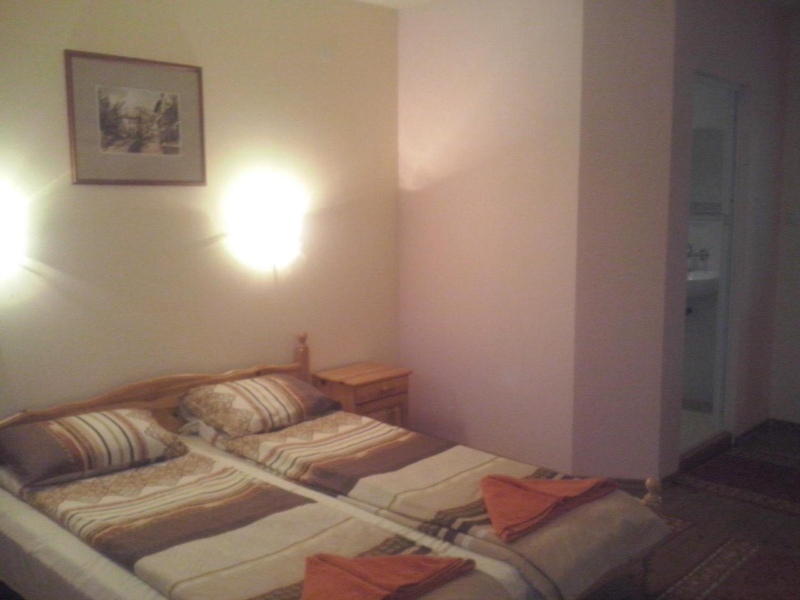 Triple Room with Private Bathroom photo 3